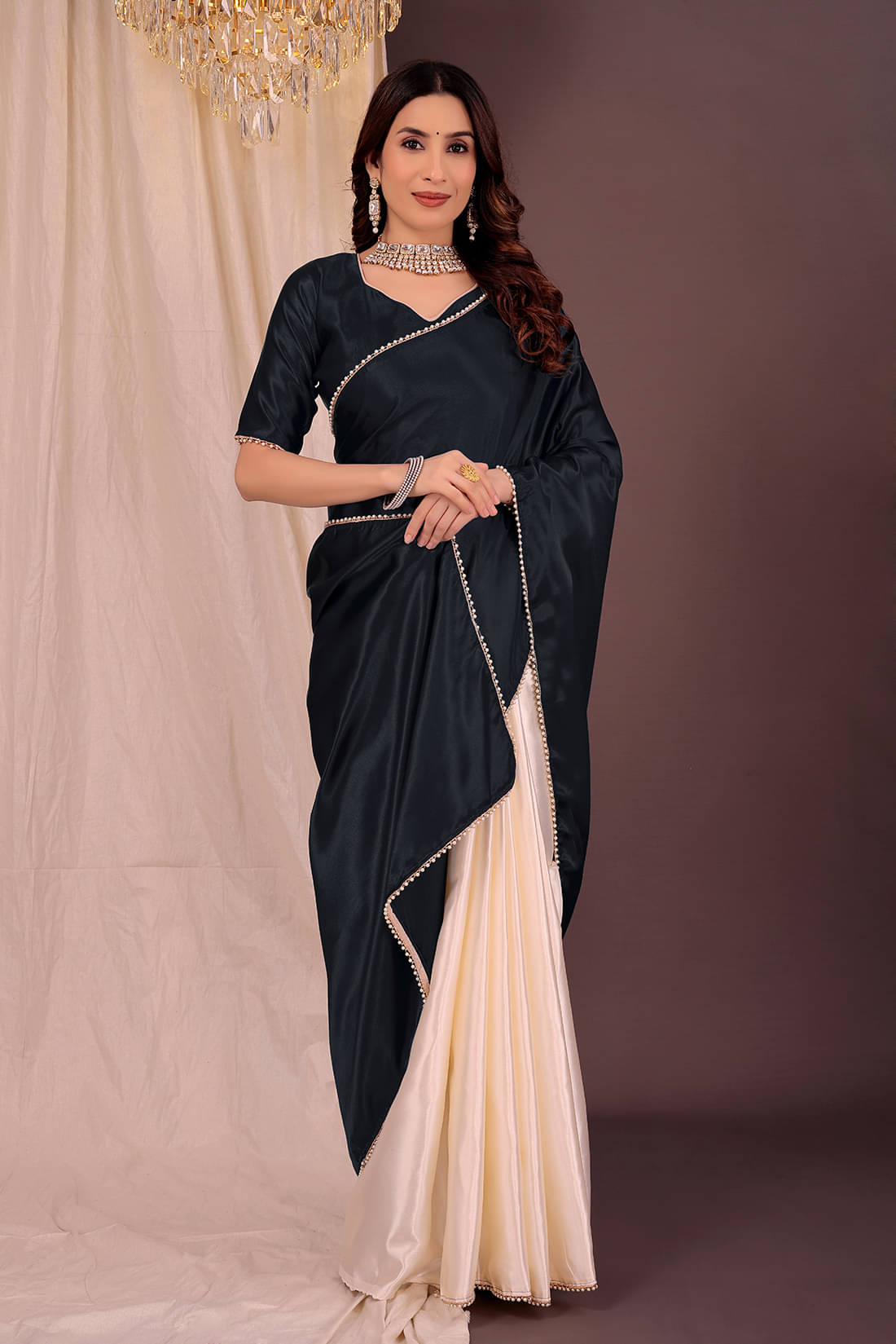     			Suali Satin Solid Saree With Unstitched Blouse Piece ( Black )