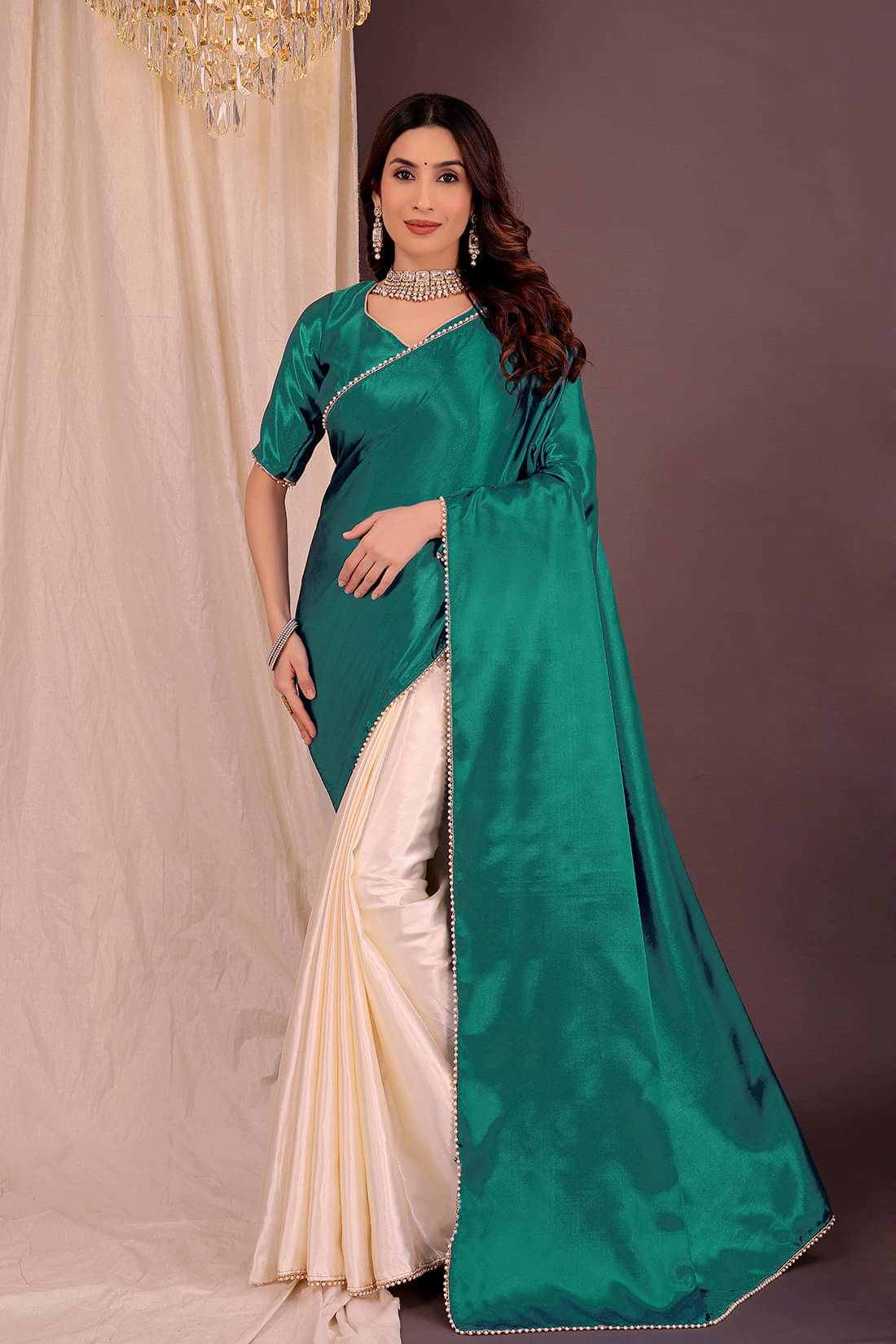 Suali Satin Solid Saree With Unstitched Blouse Piece ( Green ) Suali Satin Solid Saree With Unstitched Blouse Piece ( Green )