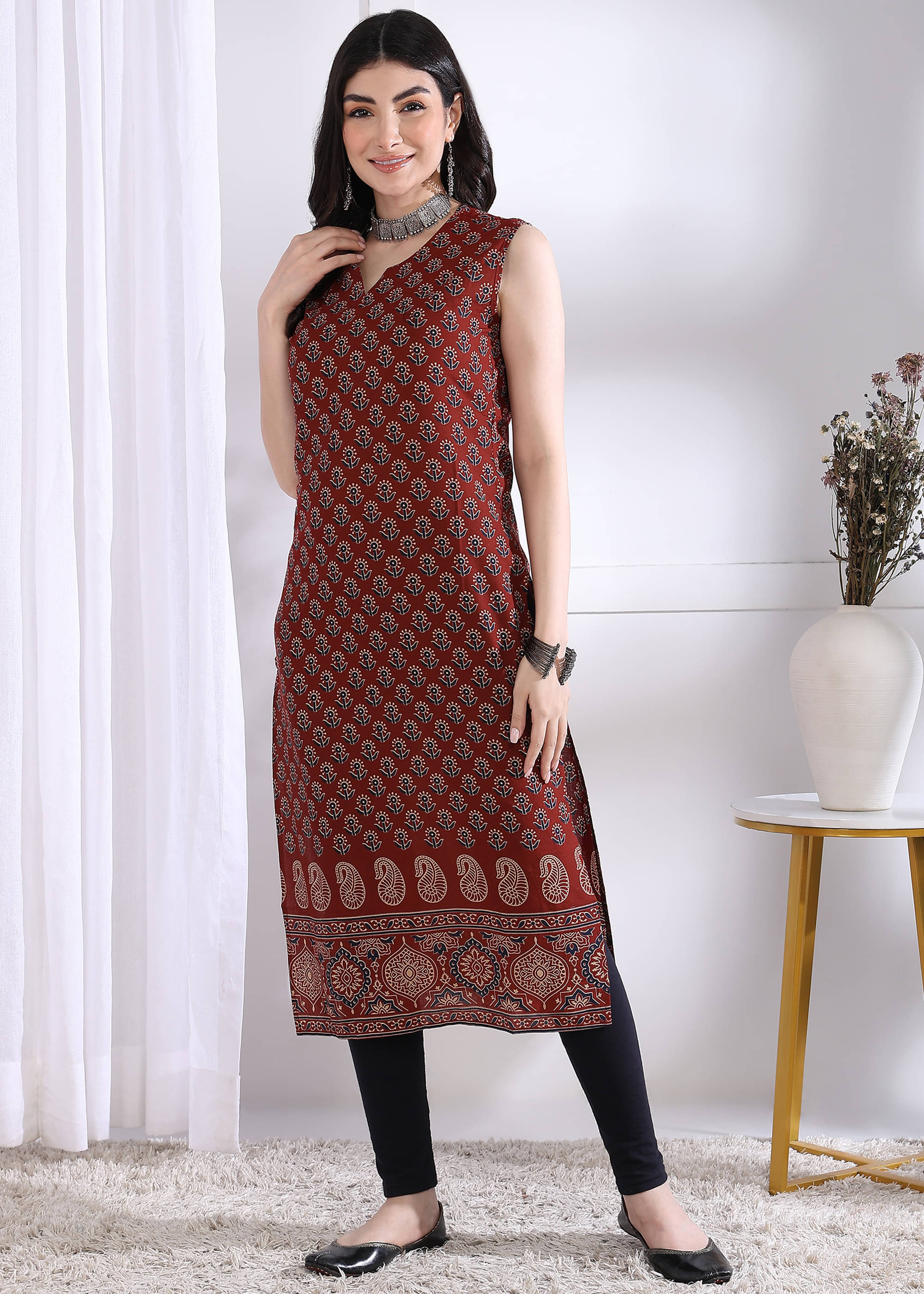 Vbuyz Women Cotton Printed Straight Kurti ( Maroon ) Vbuyz Women Cotton Printed Straight Kurti ( Maroon )