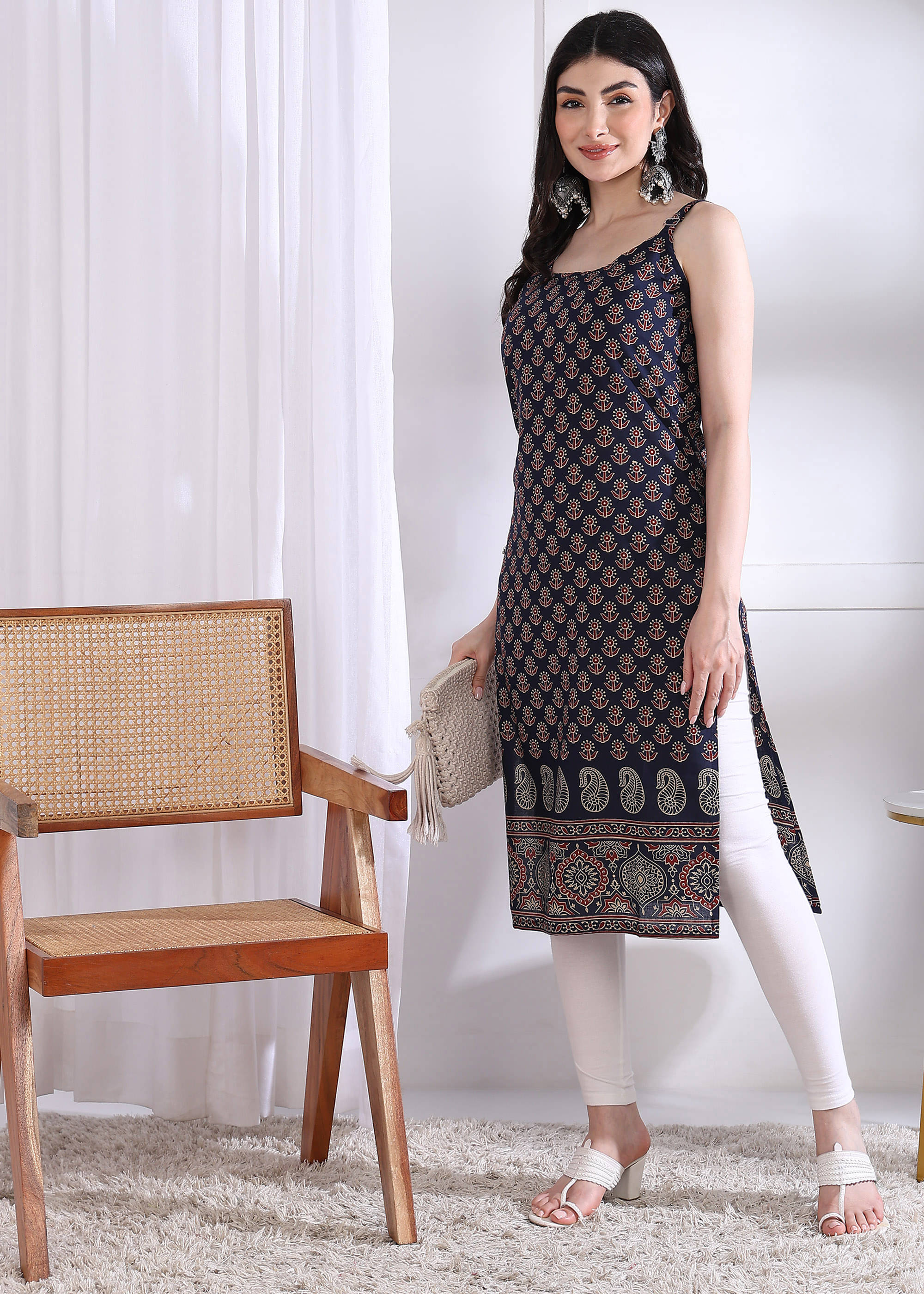     			Vbuyz Women Cotton Printed Straight Kurti ( Navy Blue )