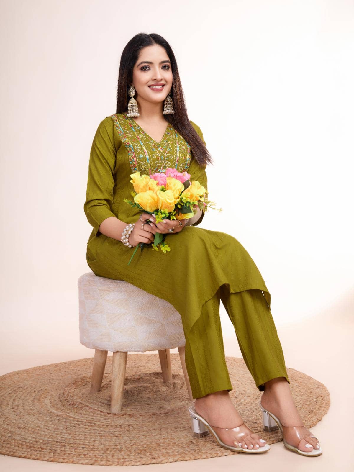 Women Basket Women Cotton Embroidered Straight Kurti With Pants ( Olive )