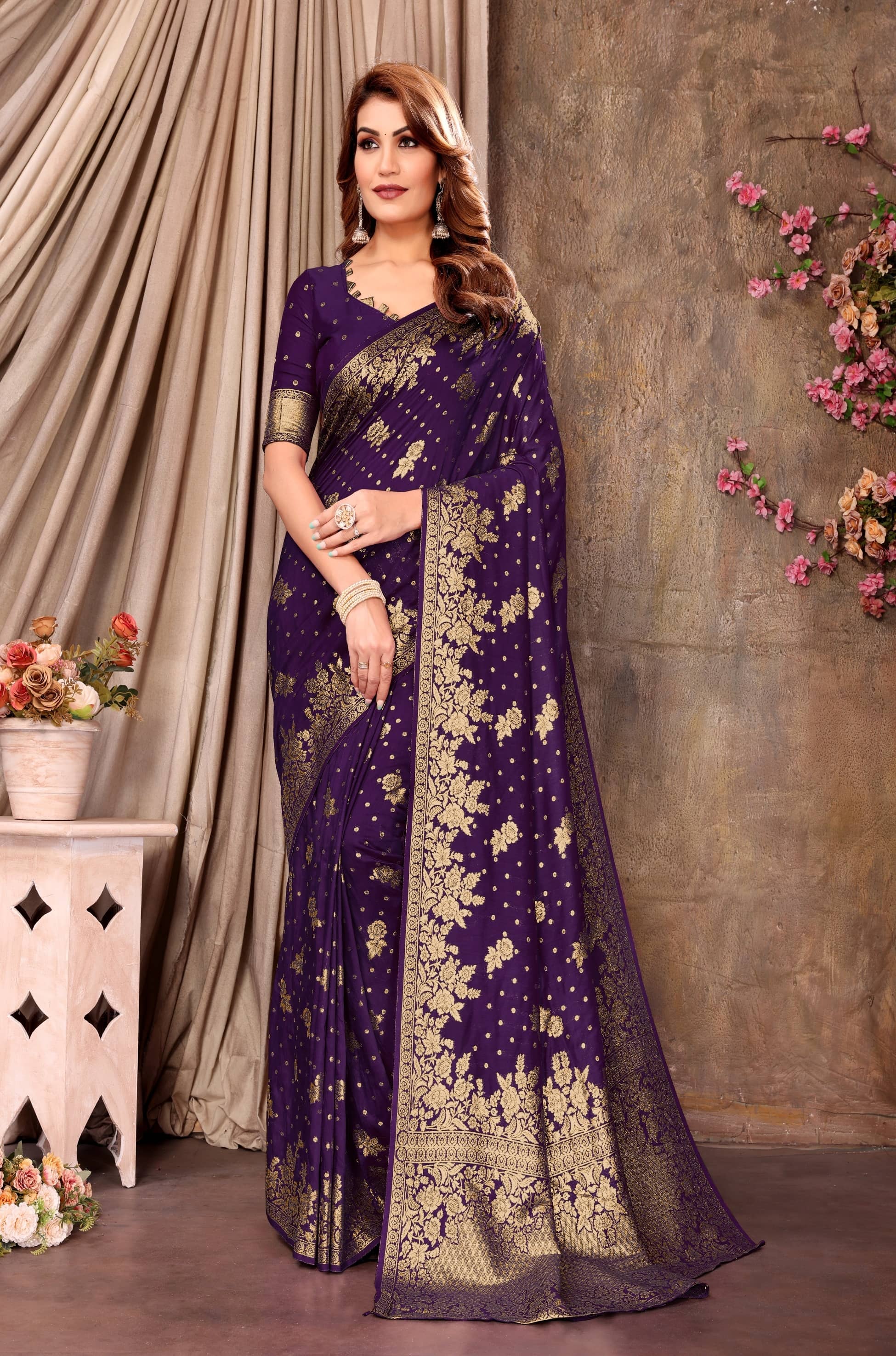 fab woven Art Silk Woven Kanjeevaram Sarees With Unstitched Blouse Piece ( Black ) - Sarees | Buy online on ZillyBuy