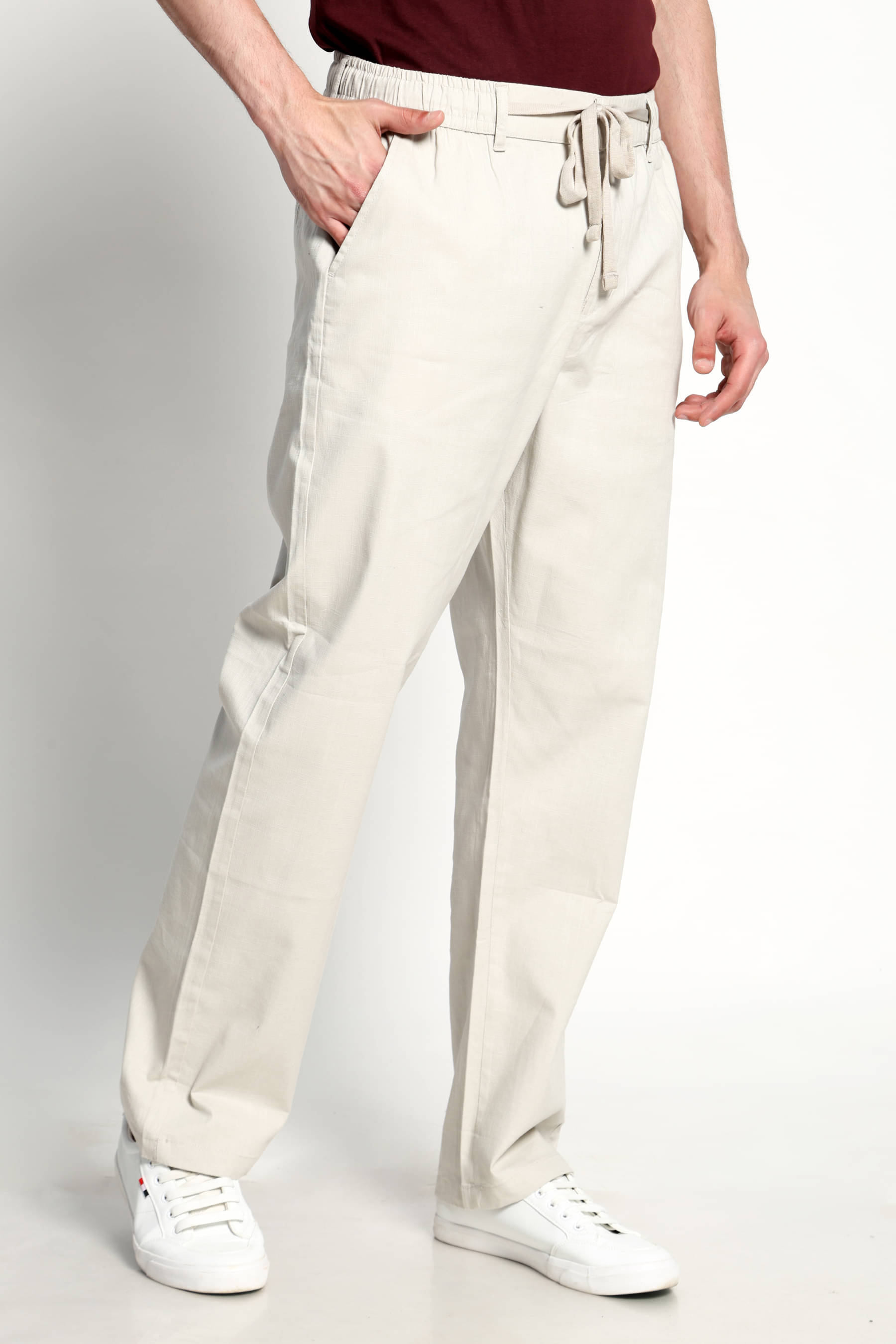     			AURAMIND White Polyester Men's Trackpants ( Pack of 1 )