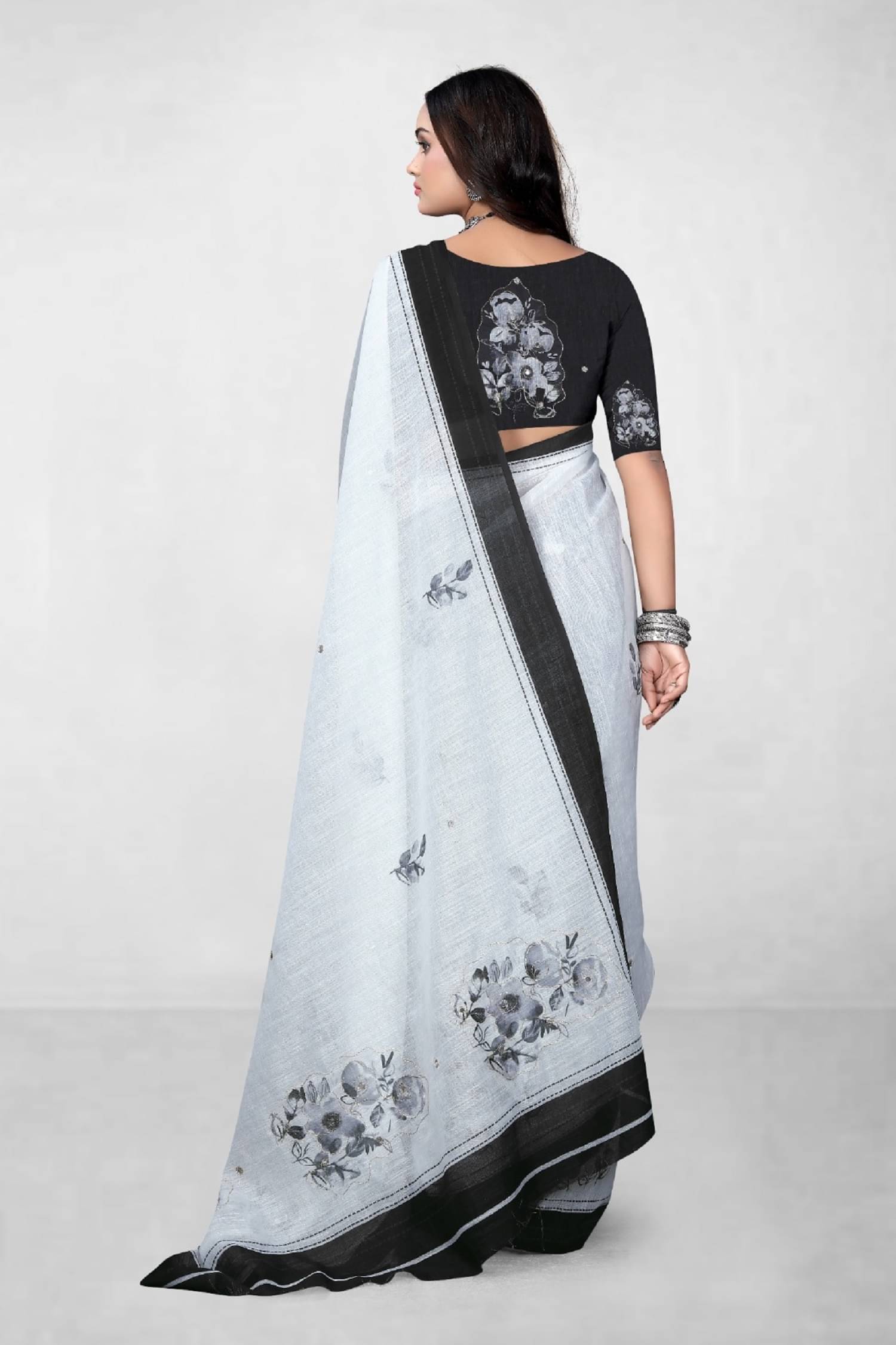 Kalpana Creation Linen Printed Saree With Unstitched Blouse Piece ( Black ) Kalpana Creation Linen Printed Saree With Unstitched Blouse Piece ( Black )