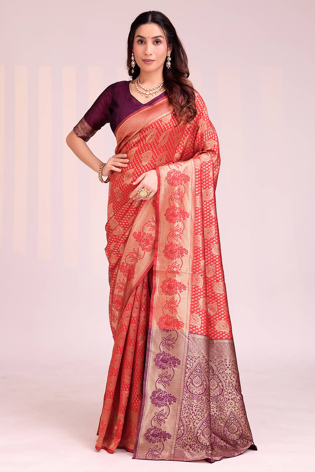 Suntex Silk Woven Kanjeevaram Sarees With Unstitched Blouse Piece ( Red ) Suntex Silk Woven Kanjeevaram Sarees With Unstitched Blouse Piece ( Red )