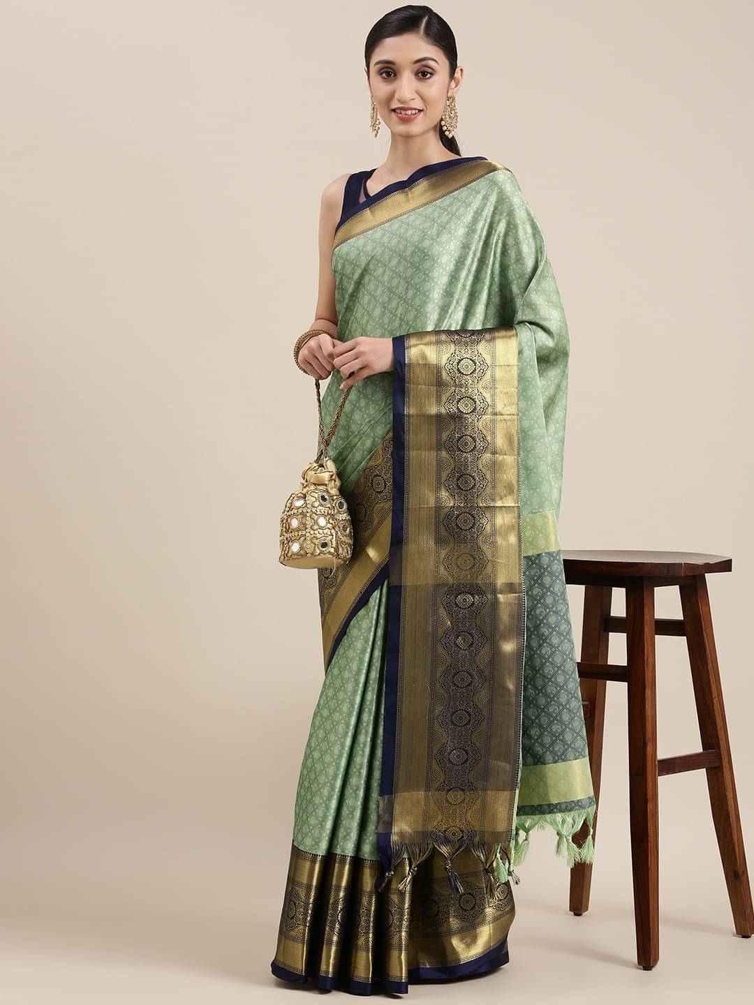 Rangtulika Ethnics Cotton Woven Banarasi saree With Unstitched Blouse Piece ( Light Green ) Rangtulika Ethnics Cotton Woven Banarasi saree With Unstitched Blouse Piece ( Light Green )