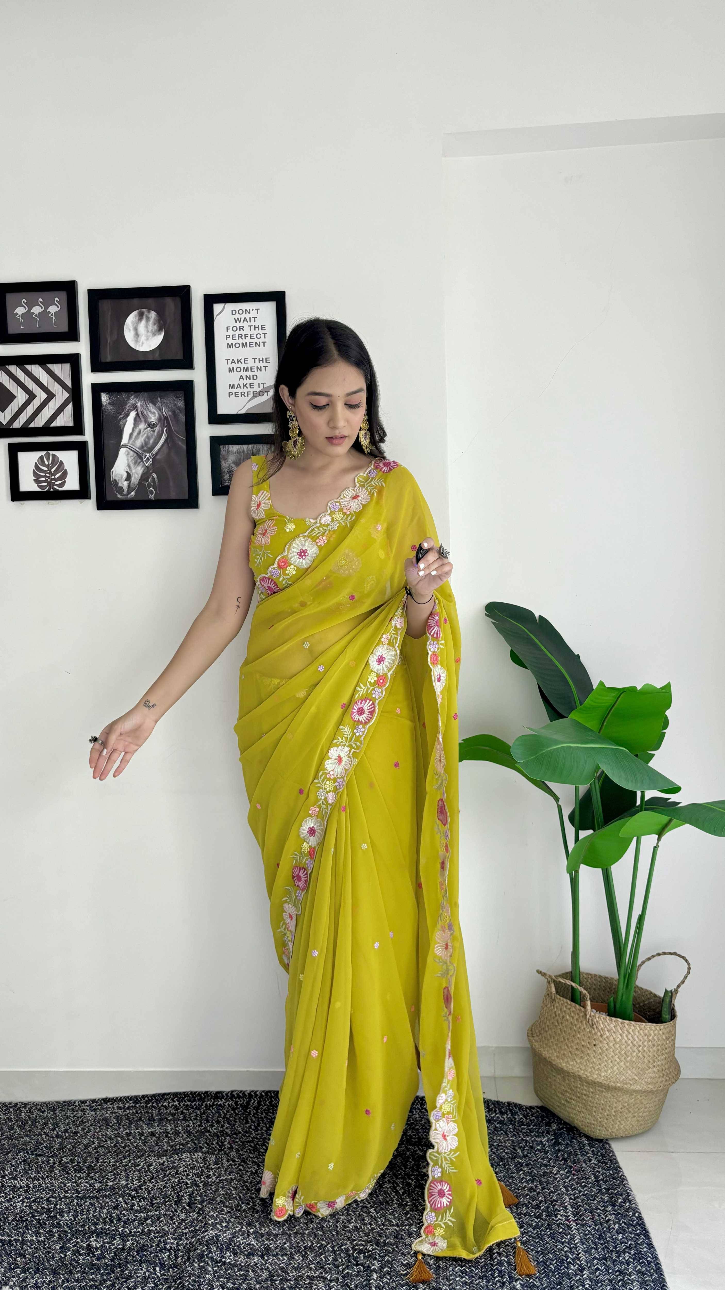     			Rangtulika Ethnics Georgette Woven Banarasi saree With Unstitched Blouse Piece ( Mustard )
