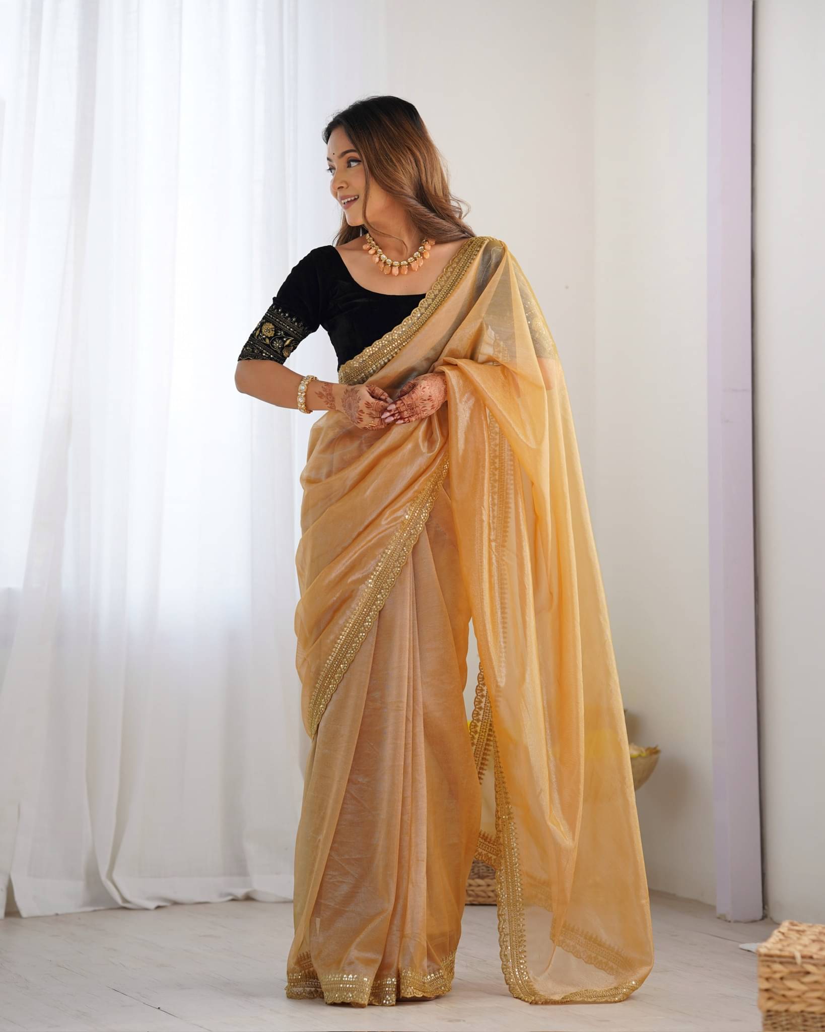     			Rangtulika Ethnics Net Woven Banarasi saree With Unstitched Blouse Piece ( Yellow )