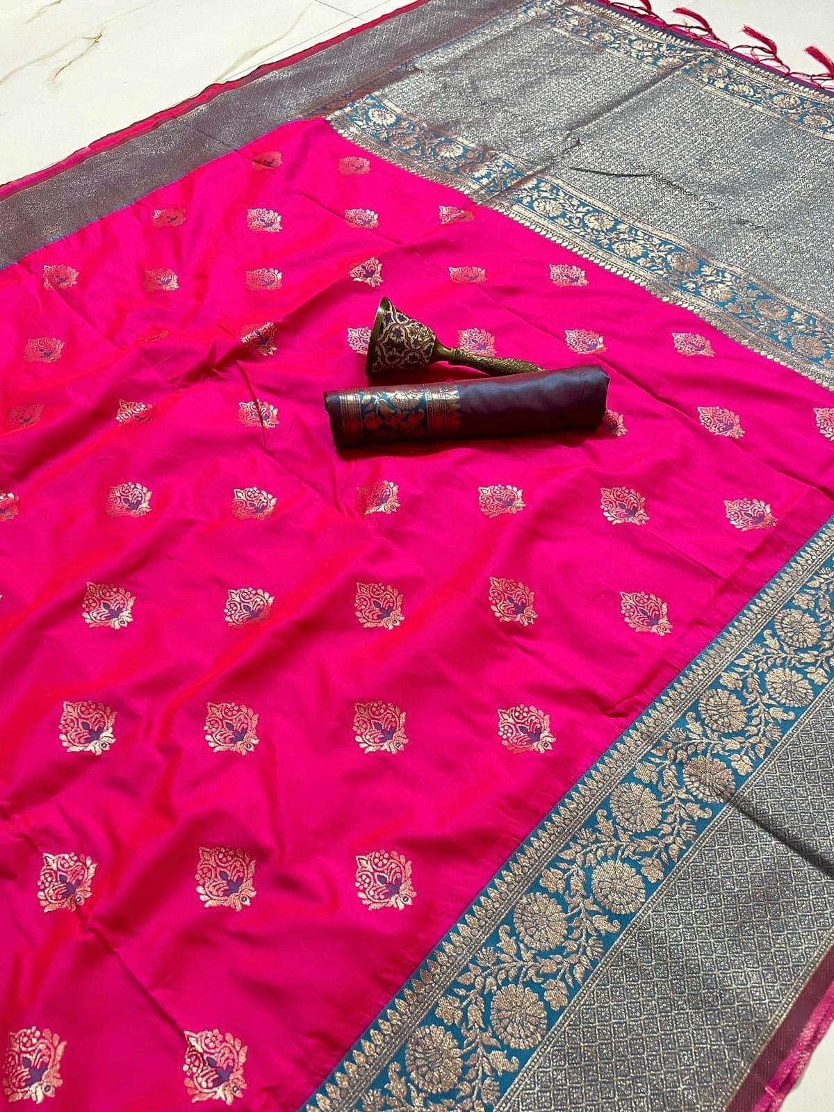 Rangtulika Ethnics Silk Woven Banarasi saree With Unstitched Blouse Piece ( Pink )     			Rangtulika Ethnics Silk Woven Banarasi saree With Unstitched Blouse Piece ( Pink )