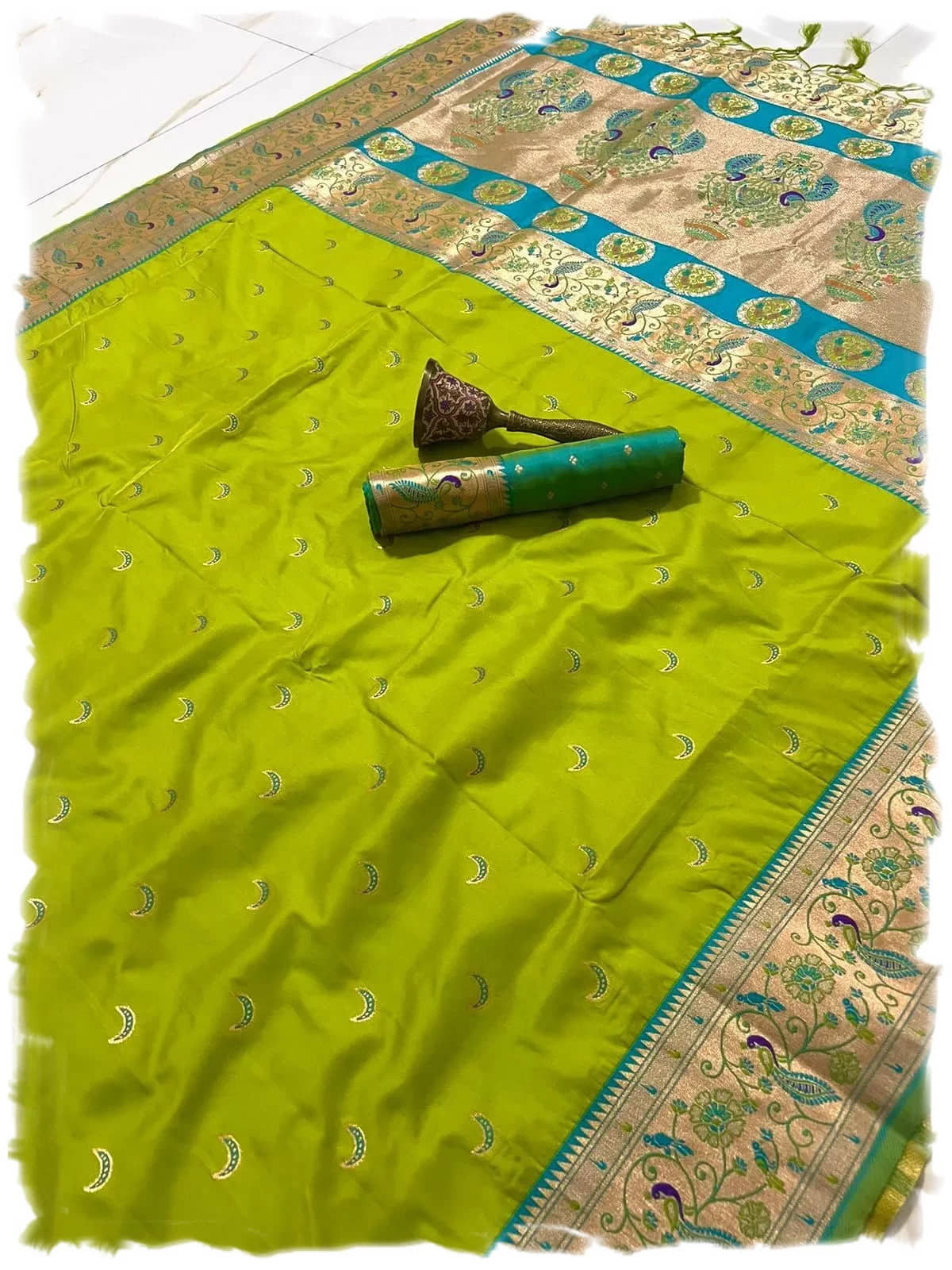 Rangtulika Ethnics Silk Woven Banarasi saree With Unstitched Blouse Piece ( Mint Green ) - Sarees | Buy online on ZillyBuy