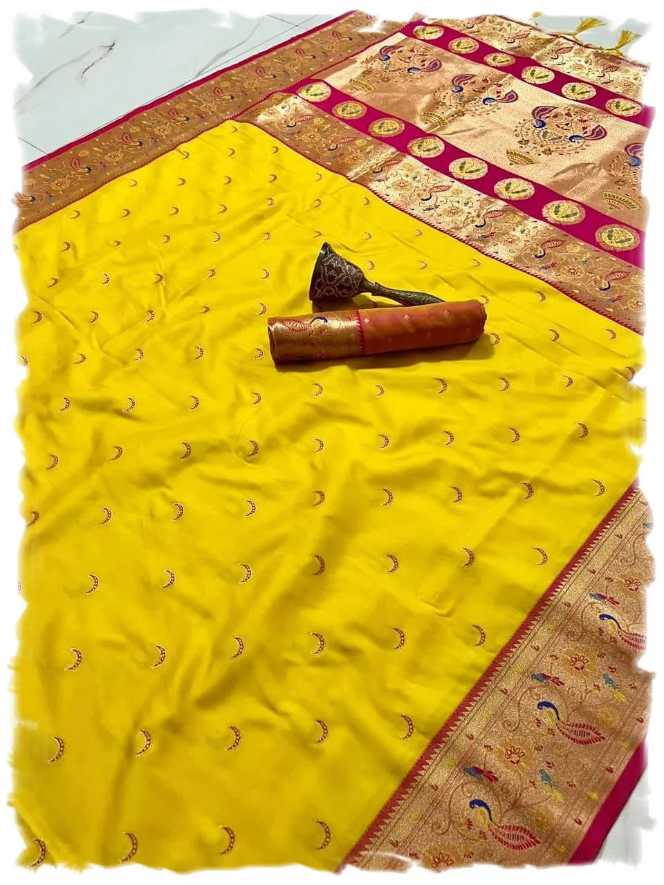 Rangtulika Ethnics Silk Woven Banarasi saree With Unstitched Blouse Piece ( Yellow )     			Rangtulika Ethnics Silk Woven Banarasi saree With Unstitched Blouse Piece ( Yellow )