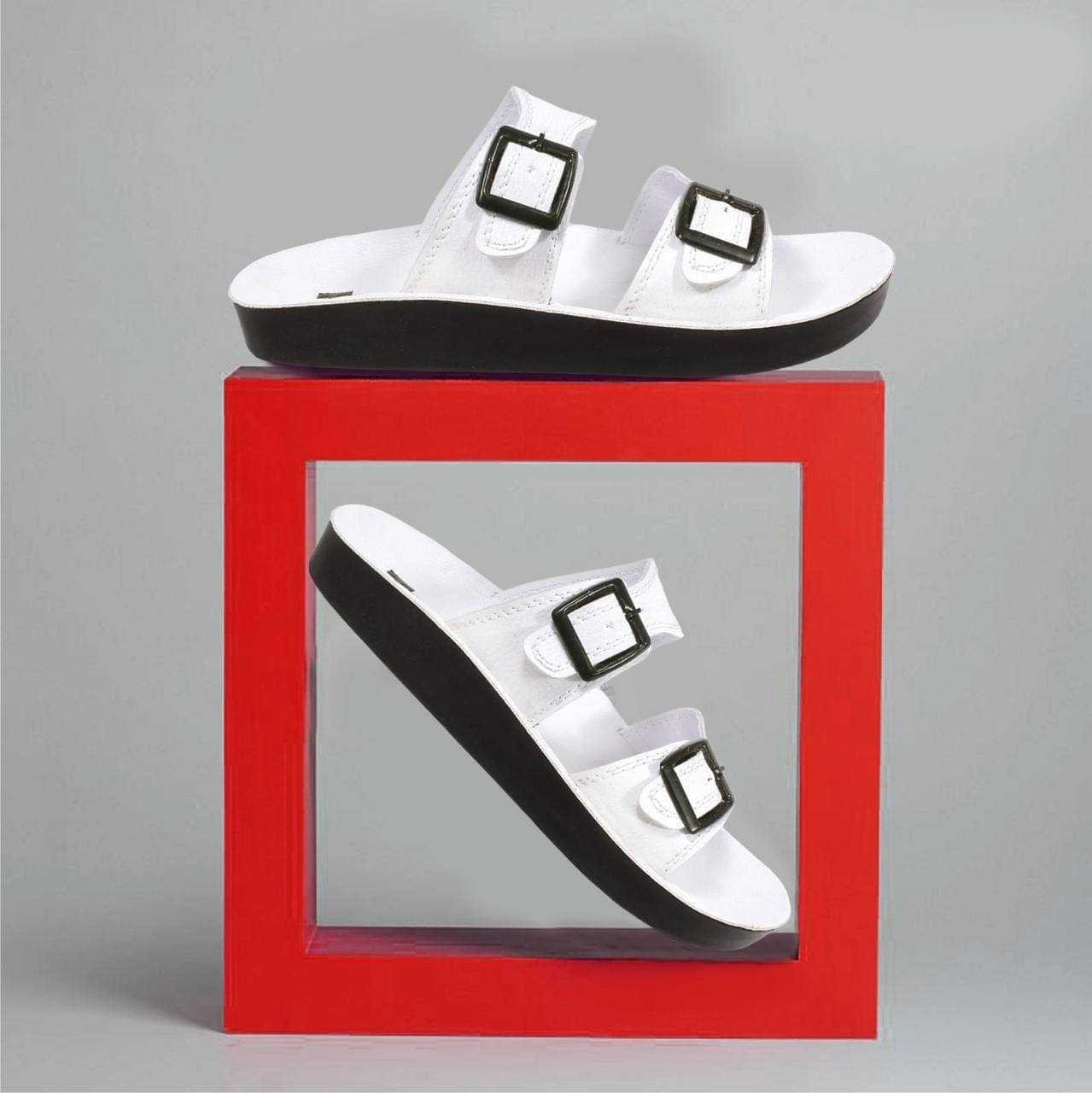     			Trump White Men's Daily Slipper