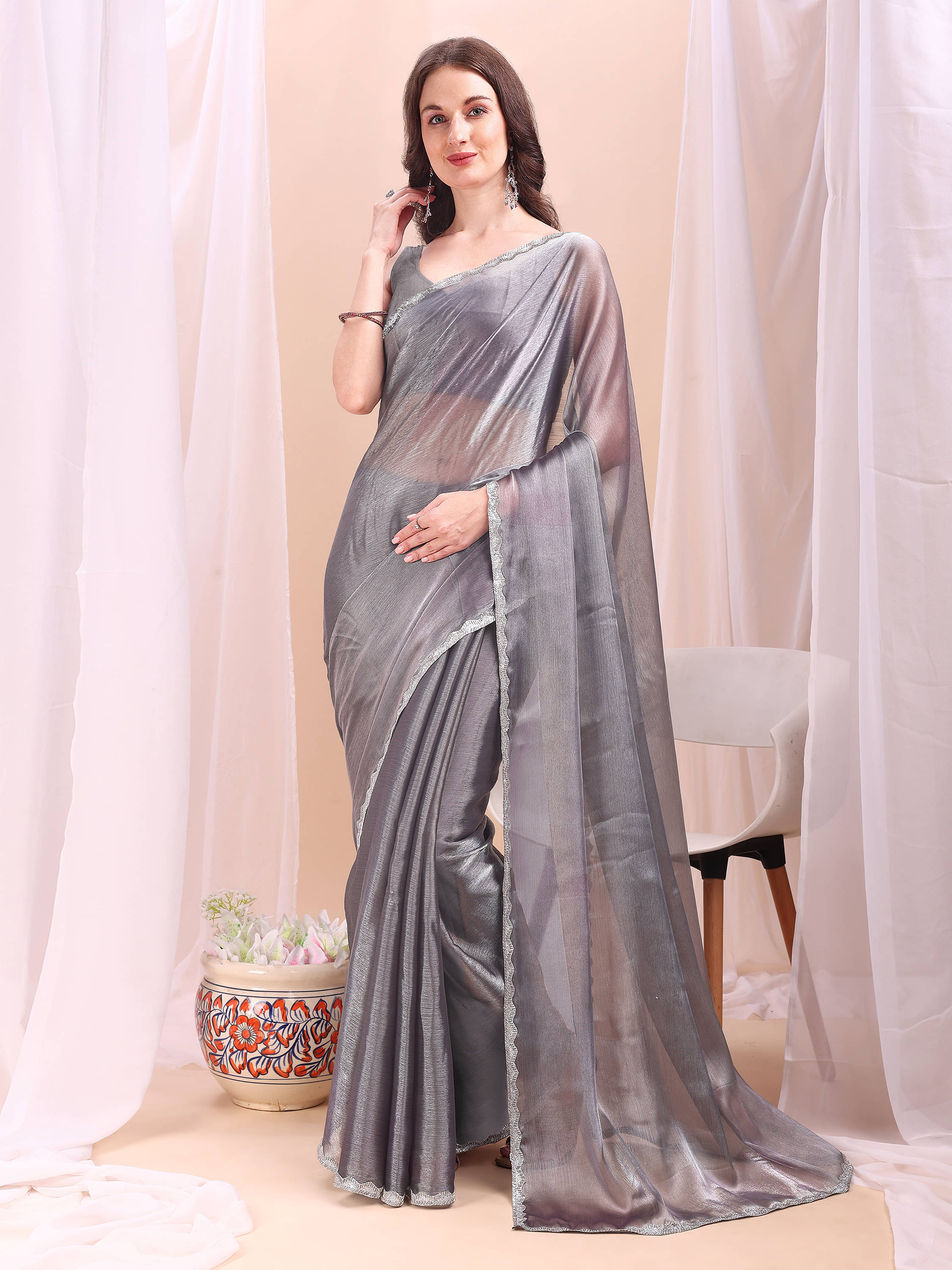 XOOM LADY Zimmy Choo Solid Saree With Unstitched Blouse Piece ( Dark Grey ) XOOM LADY Zimmy Choo Solid Saree With Unstitched Blouse Piece ( Dark Grey )