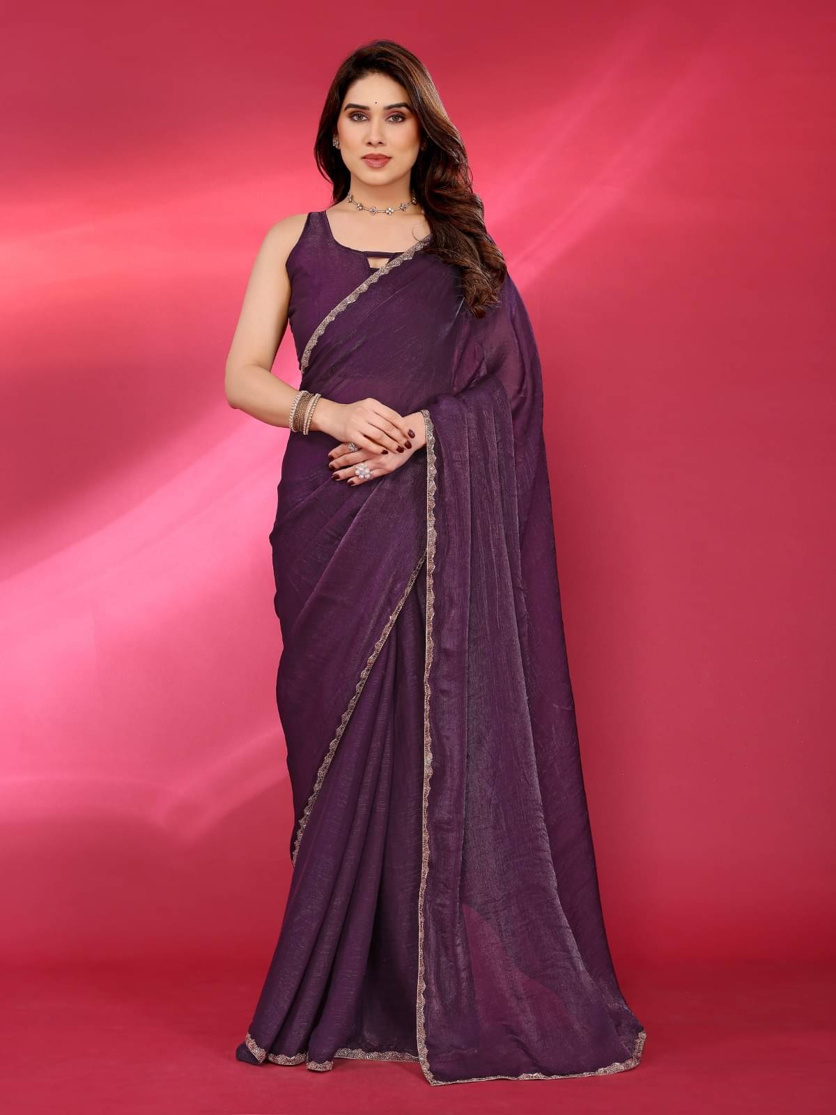     			BLEESBURY Zimmy Choo Solid Saree With Unstitched Blouse Piece ( Wine )