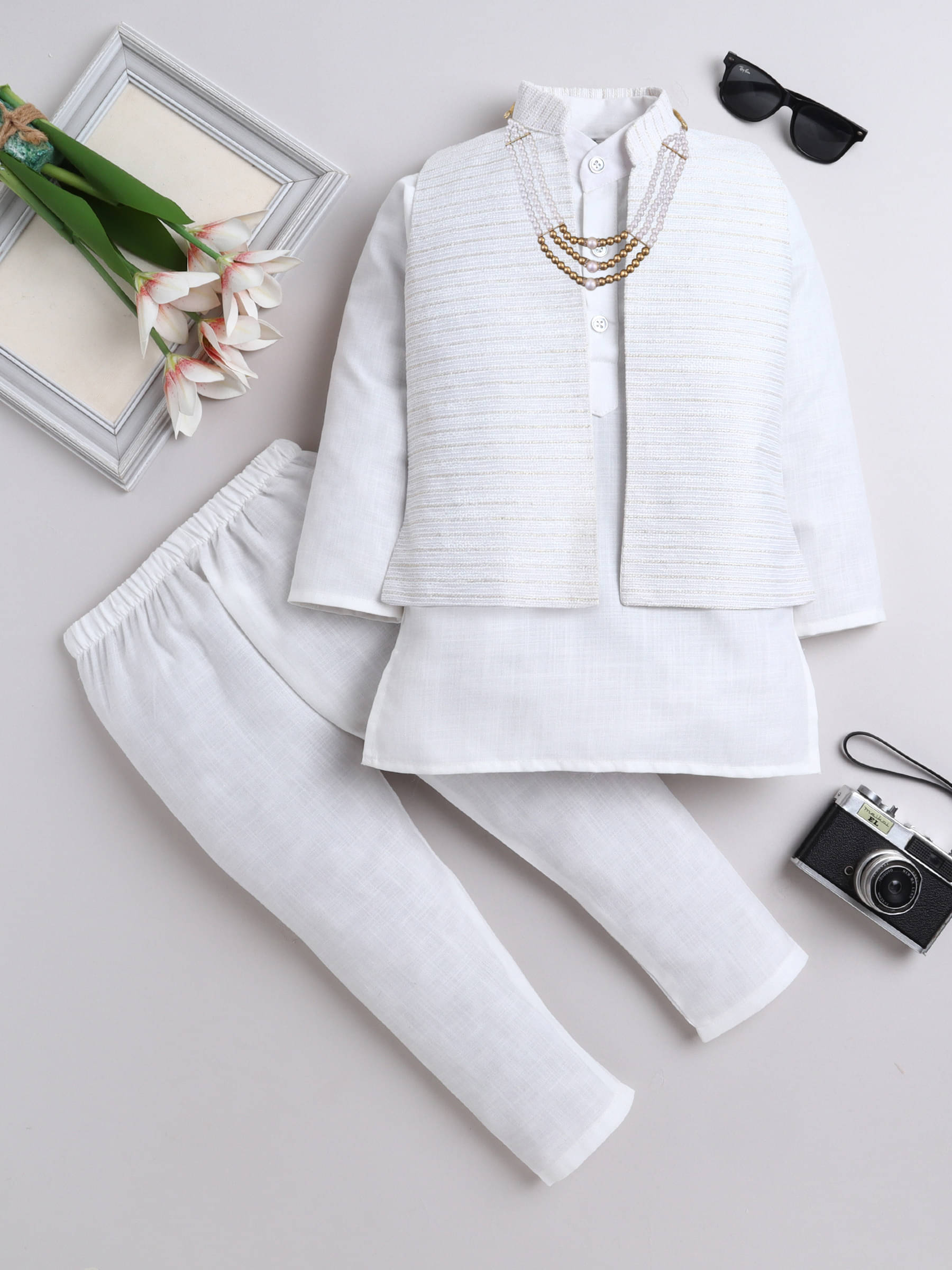 Fourfolds Boys Cotton White Kurta Pyjama Set ( Pack of 1 )     			Fourfolds Boys Cotton White Kurta Pyjama Set ( Pack of 1 )