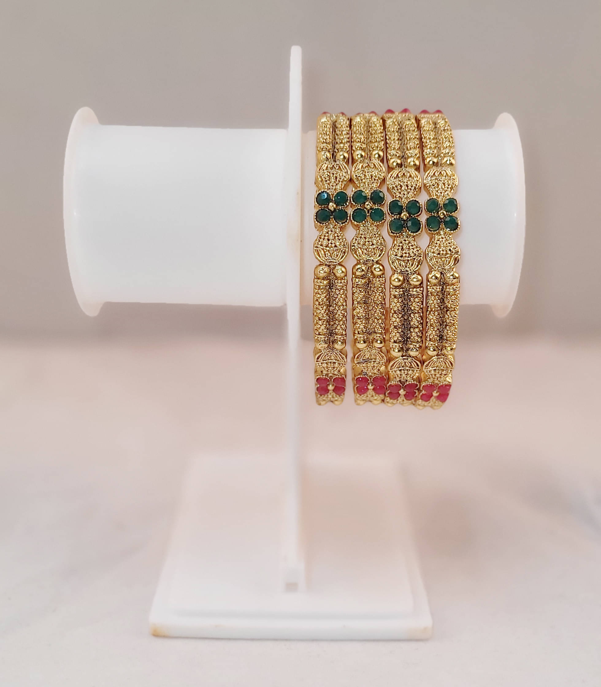     			Jisha Gold Bangle Set ( Pack of 4 )