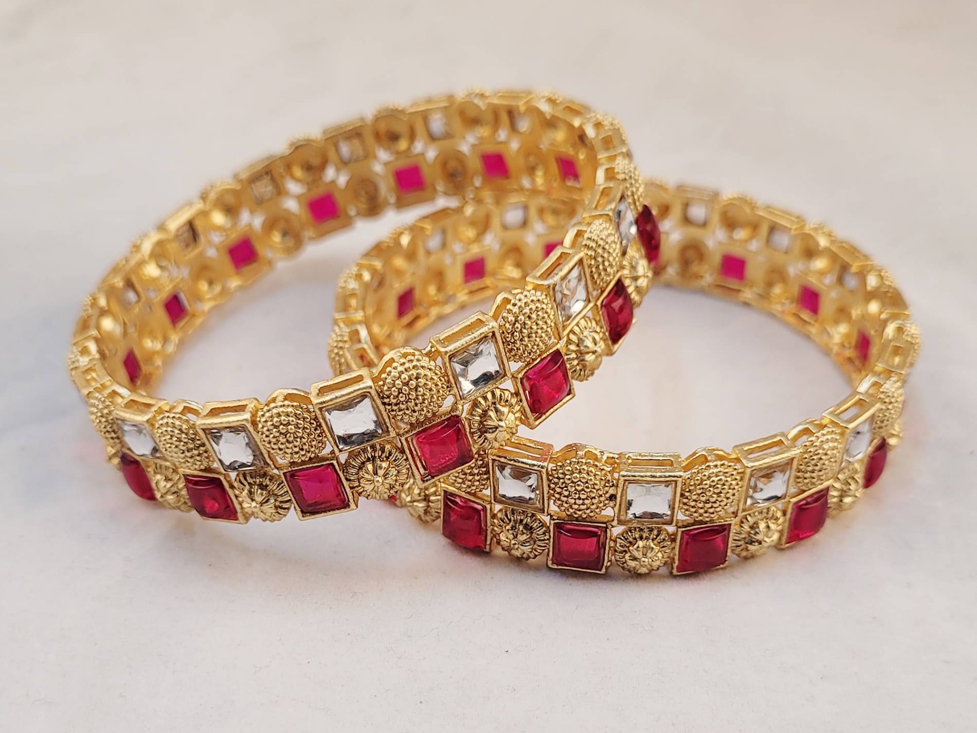     			Jisha Gold Bangle Set ( Pack of 2 )