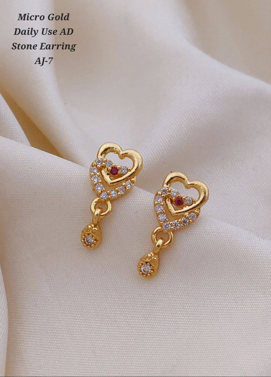     			Shivay Fashion Gold Jhumki Earrings ( Pack of 1 )