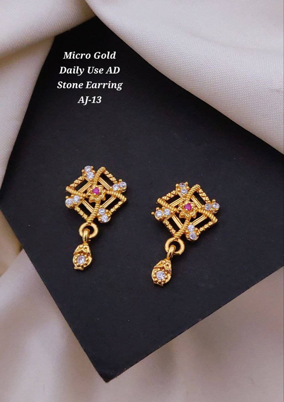 Shivay Fashion Gold Jhumki Earrings ( Pack of 1 ) - Earrings | Buy online on ZillyBuy