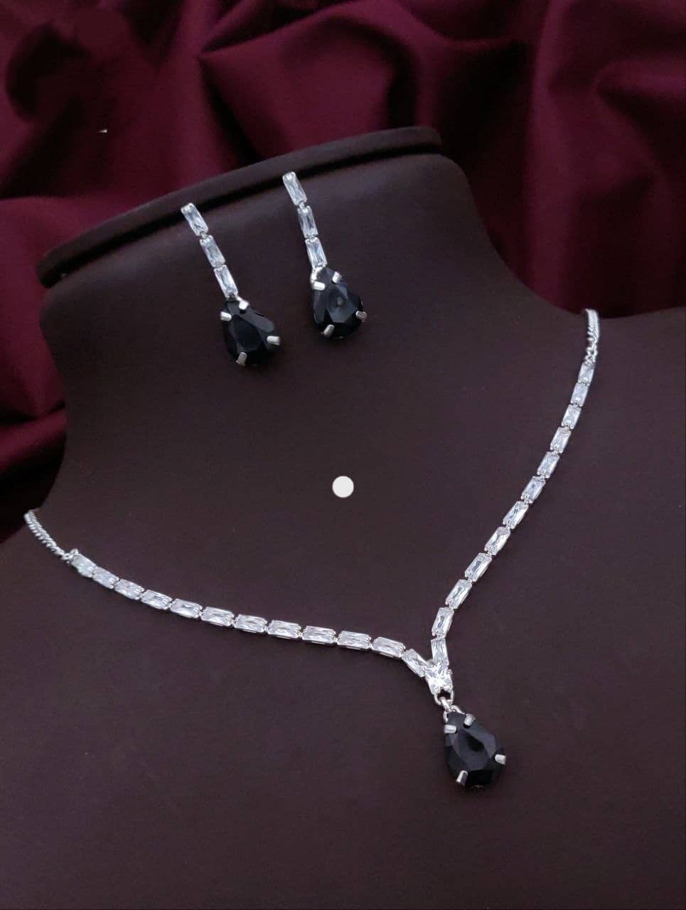 Shivay Fashion Silver Alloy Necklace Set ( Pack of 1 )
