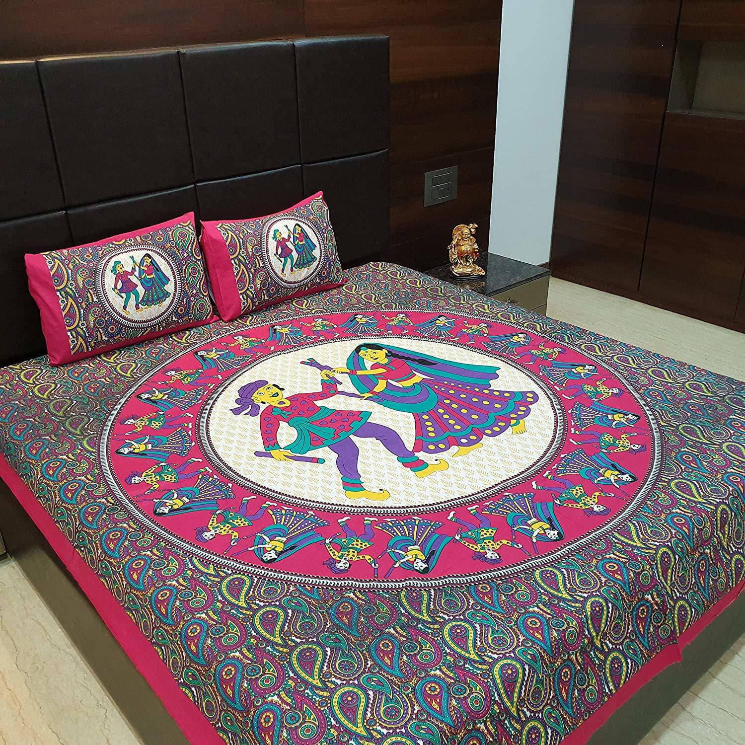     			WAR TRADE Cotton 1 Double Bedsheet with 2 Pillow Covers ( Multicolor )