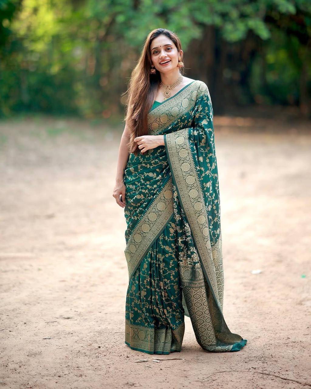     			fab woven Art Silk Woven Kanjeevaram Sarees With Unstitched Blouse Piece ( Green )