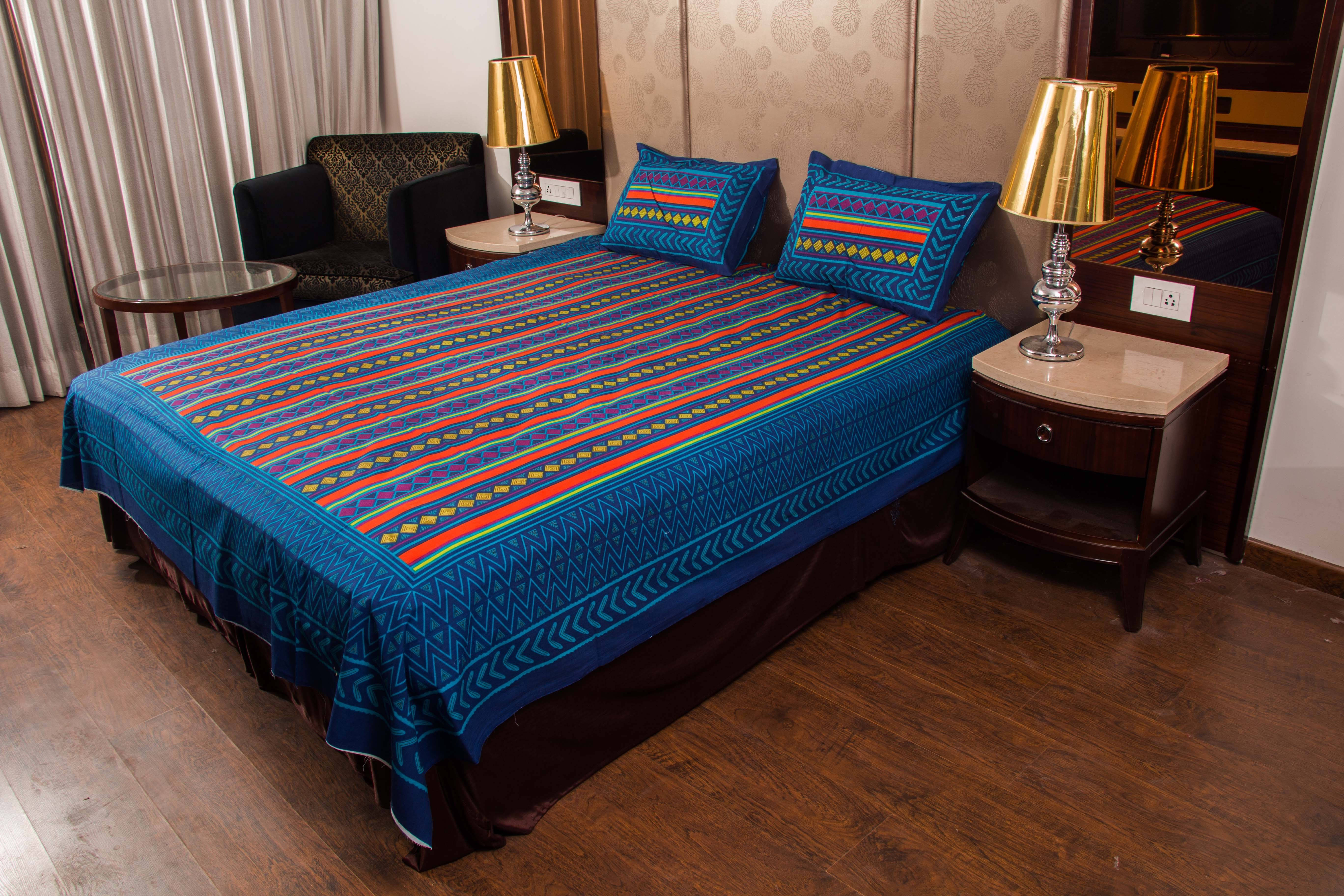 Batham Handloom Cotton 1 Double Bedsheet with 2 Pillow Covers ( Blue ) Batham Handloom Cotton 1 Double Bedsheet with 2 Pillow Covers ( Blue )