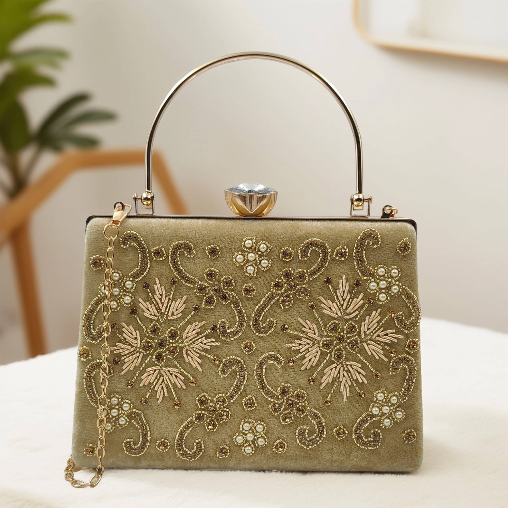     			Generic Gold Fabric Purse