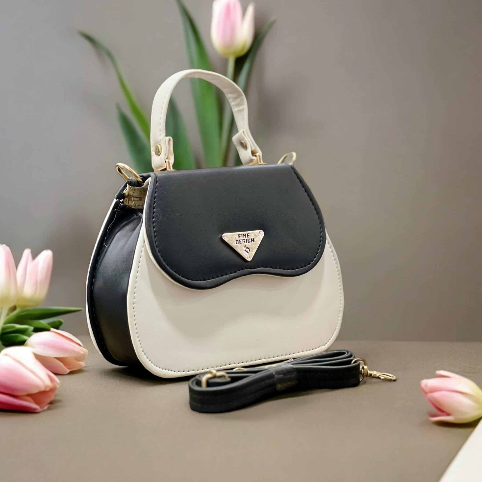     			Jazzberry Handheld Bag PU Set of 1 ( Black )