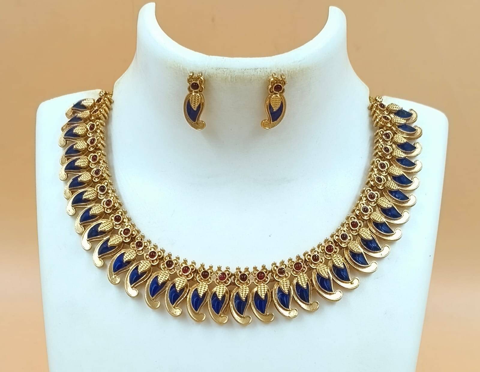     			Shilpa Creation Blue Alloy Necklace Set ( Pack of 1 )