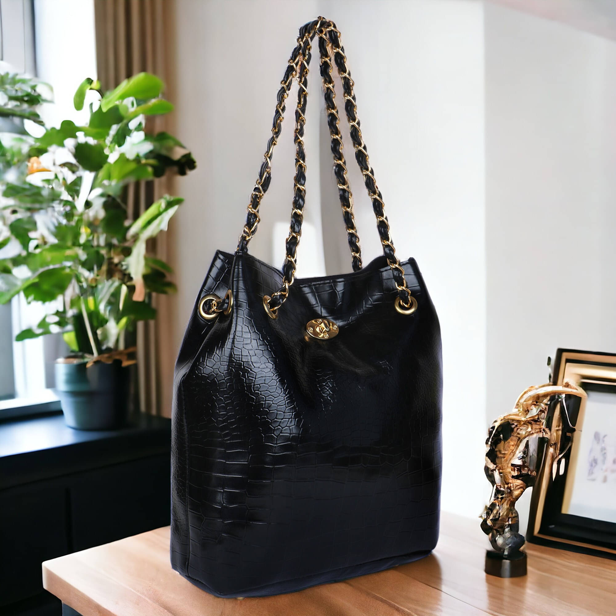     			WOB Shoulder Bag Artificial Leather Set of 1 ( Black )