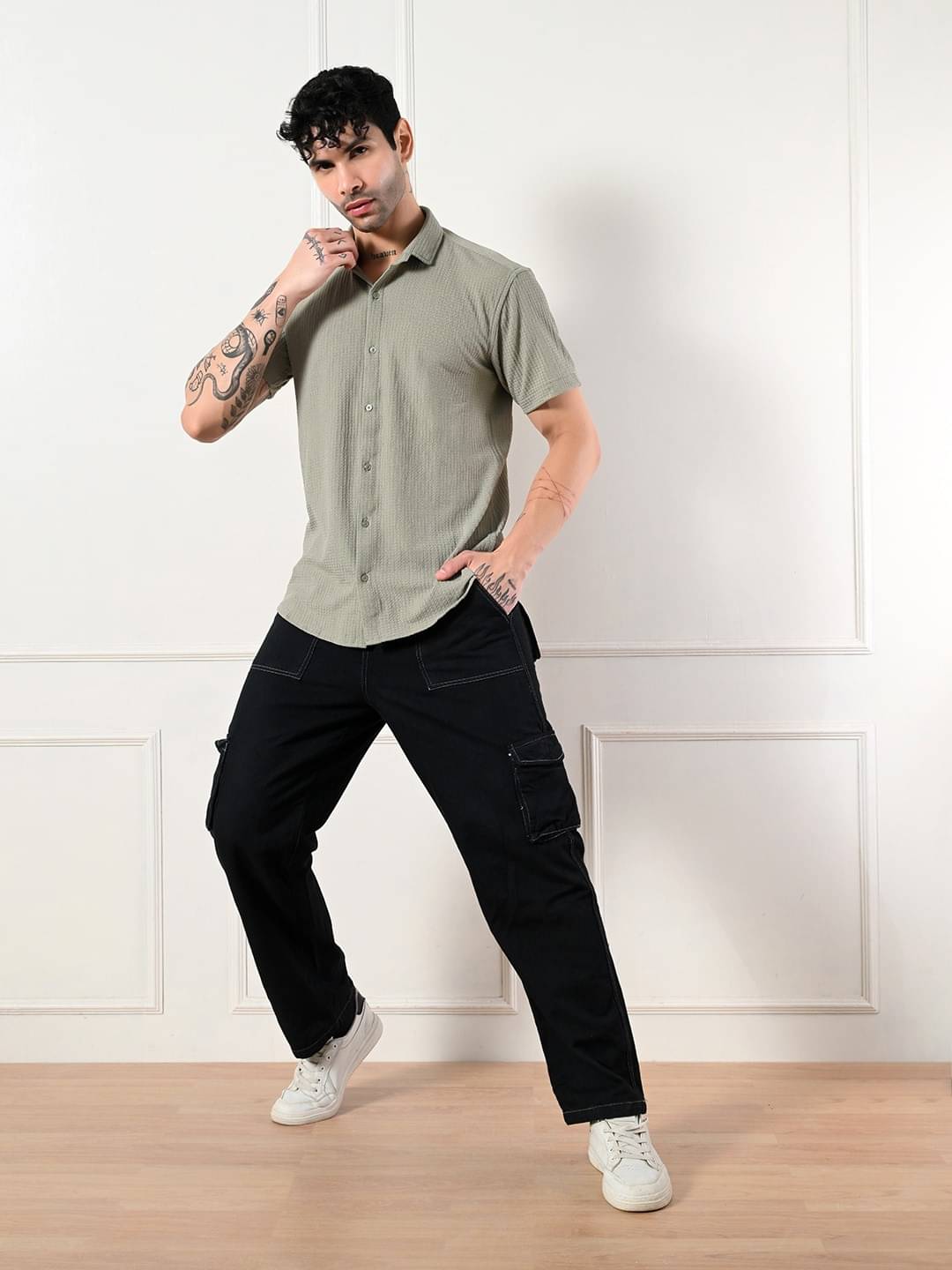     			7 GEN Cotton Blend Regular Fit Solids Half Sleeves Men's Casual Shirt - Green ( Pack of 1 )