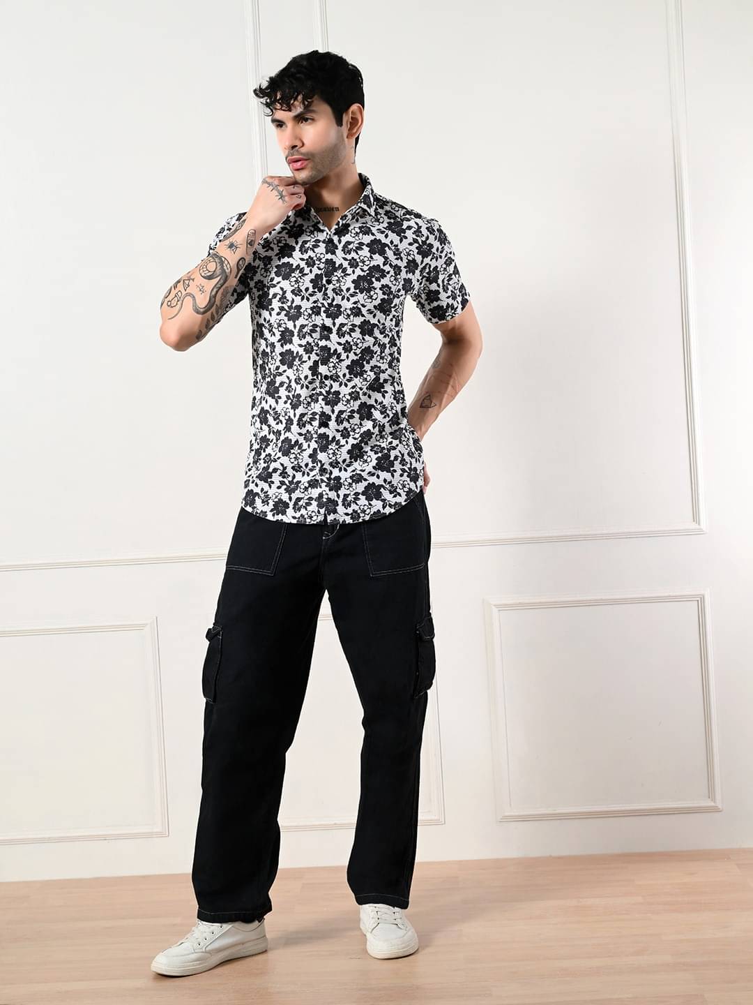     			7 GEN Cotton Blend Regular Fit Self Design Half Sleeves Men's Casual Shirt - Black ( Pack of 1 )