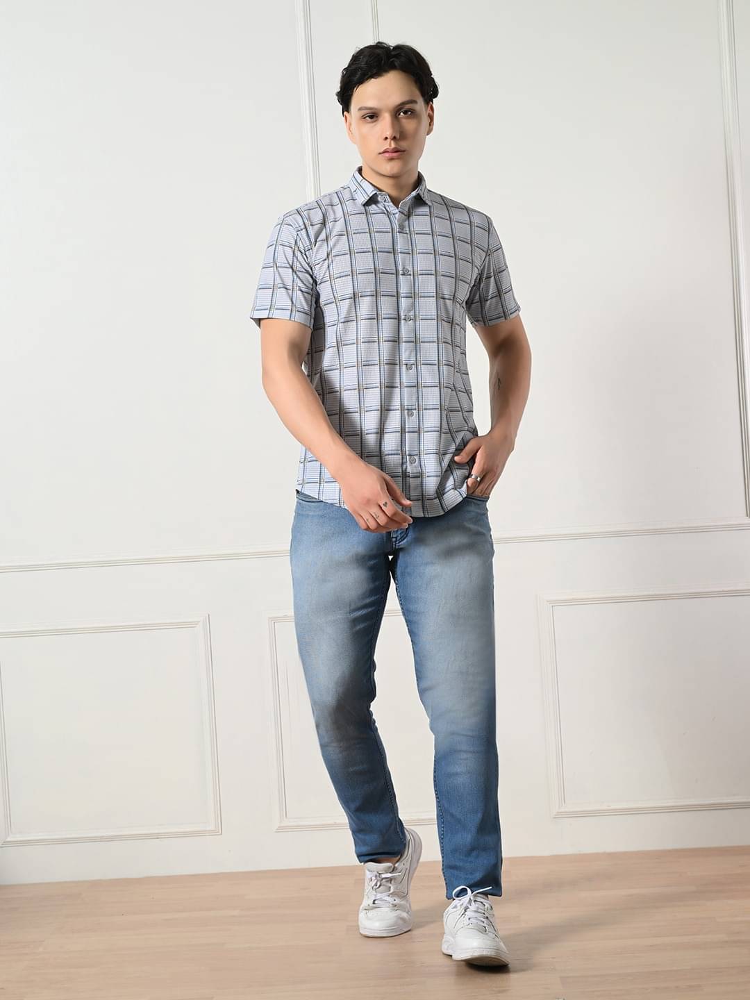 7 GEN Cotton Blend Regular Fit Checks Half Sleeves Men's Casual Shirt - Blue ( Pack of 1 ) 7 GEN Cotton Blend Regular Fit Checks Half Sleeves Men's Casual Shirt - Blue ( Pack of 1 )