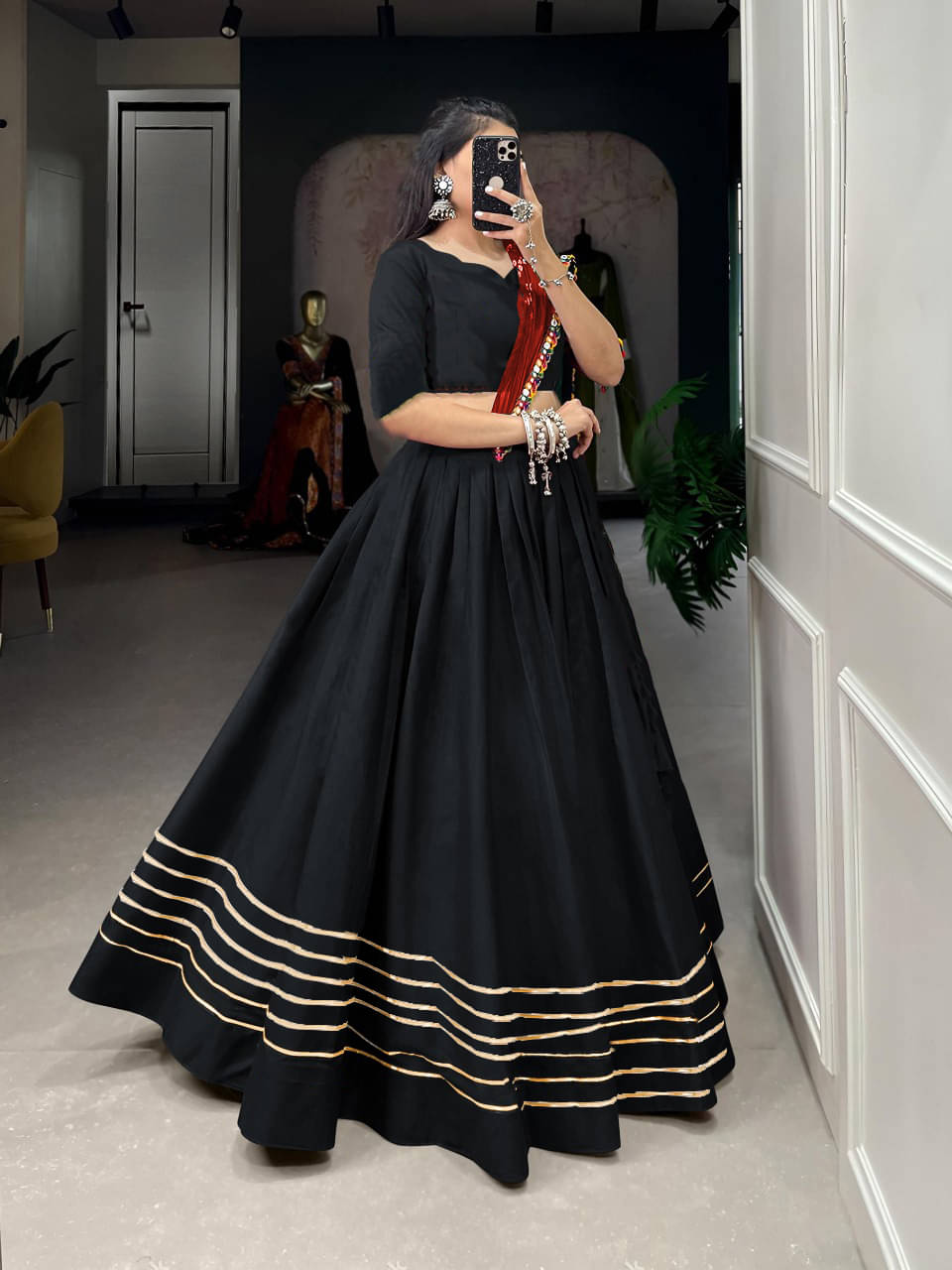     			CYNOR Black,Maroon Rayon Unstitched Semi Stitched Lehenga Single