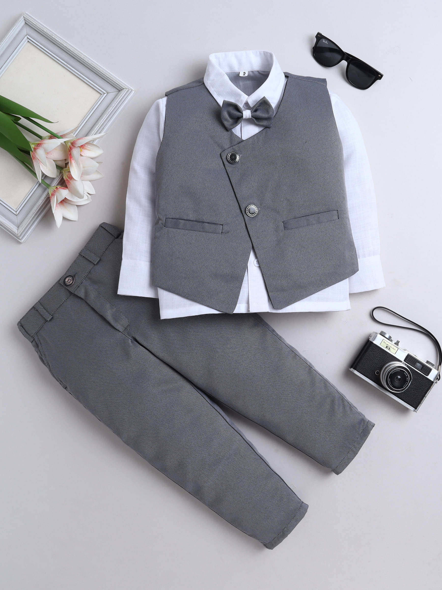    			Fourfolds Boys Cotton Blend Suit ( Pack of 1 , Grey )