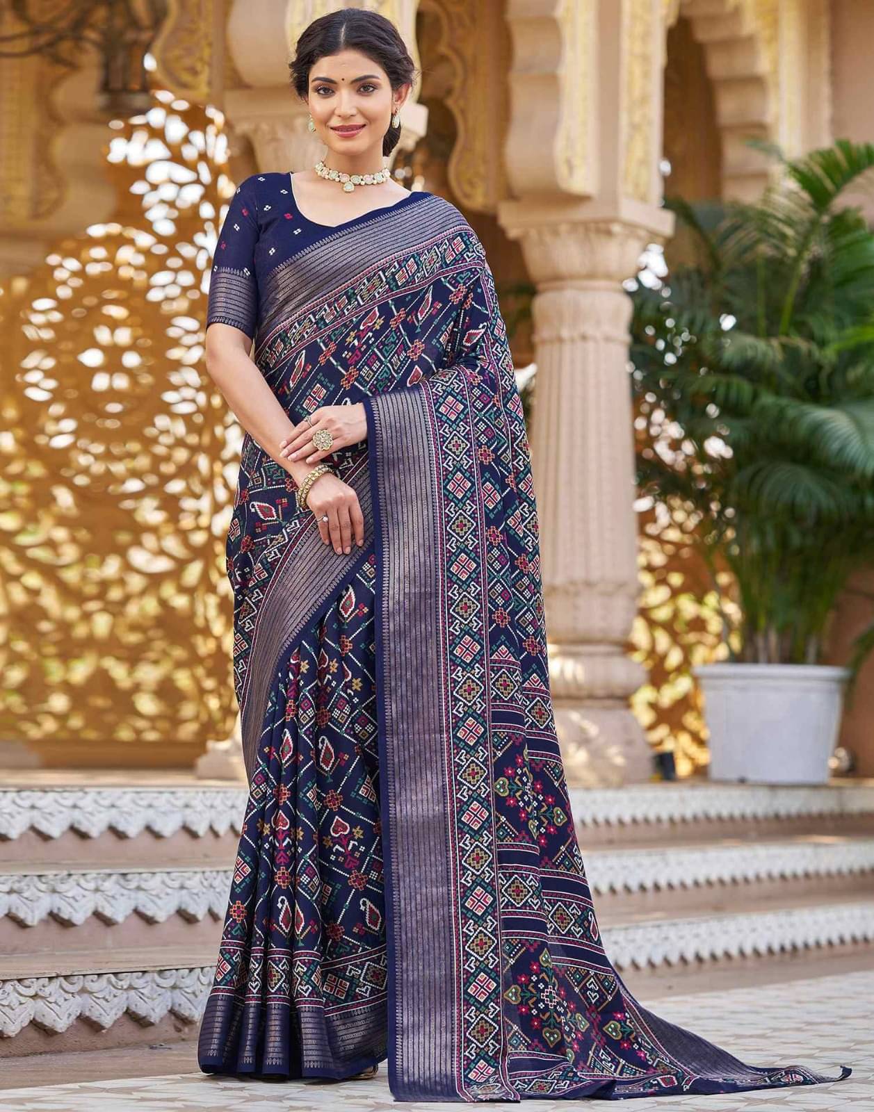 JULEE Silk Blend Printed Saree With Unstitched Blouse Piece ( Navy Blue ) JULEE Silk Blend Printed Saree With Unstitched Blouse Piece ( Navy Blue )
