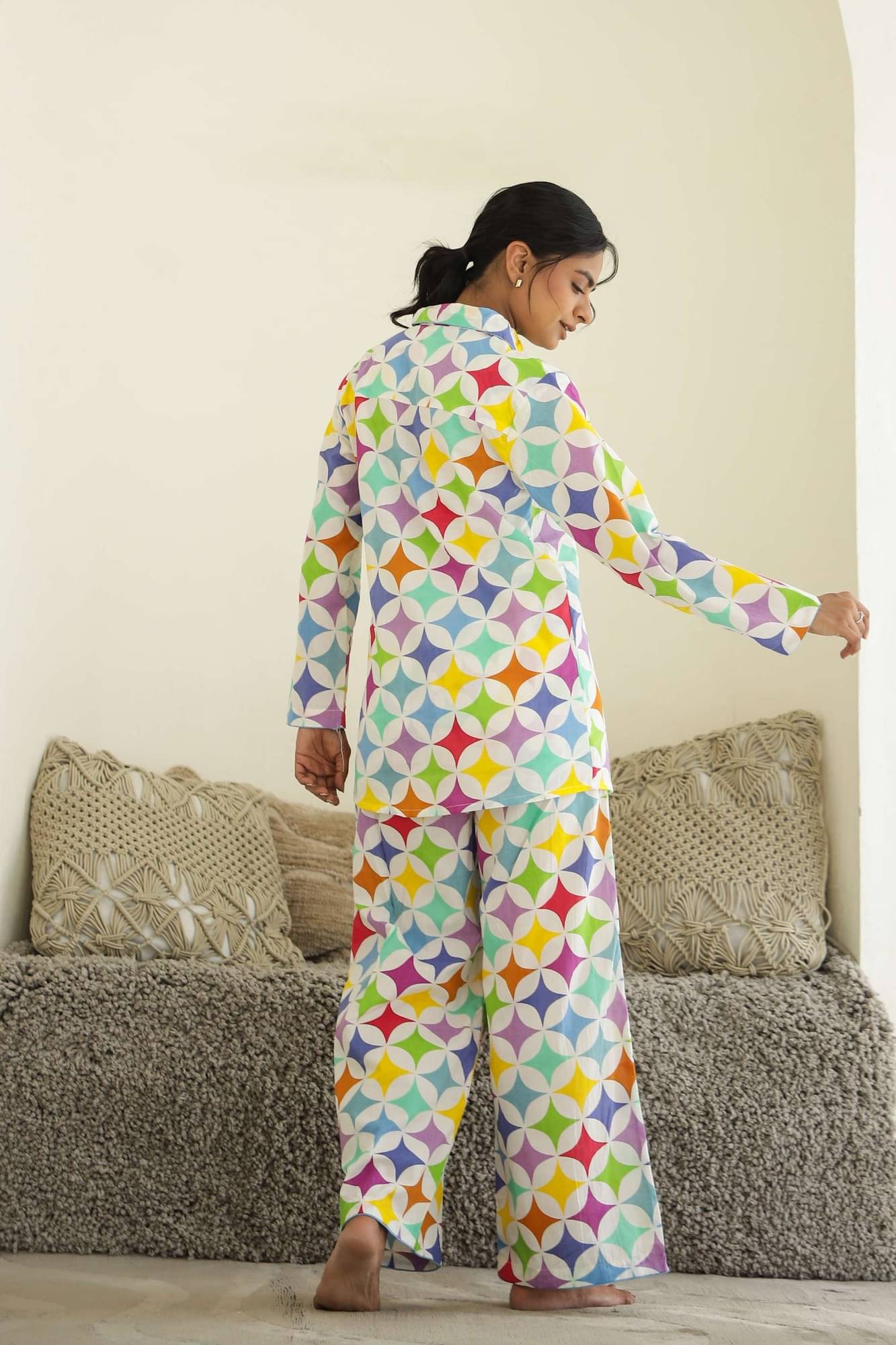Label Flavia Women Printed Shirt With Trousers Co-Ord Set ( Multicolor ) Label Flavia Women Printed Shirt With Trousers Co-Ord Set ( Multicolor )