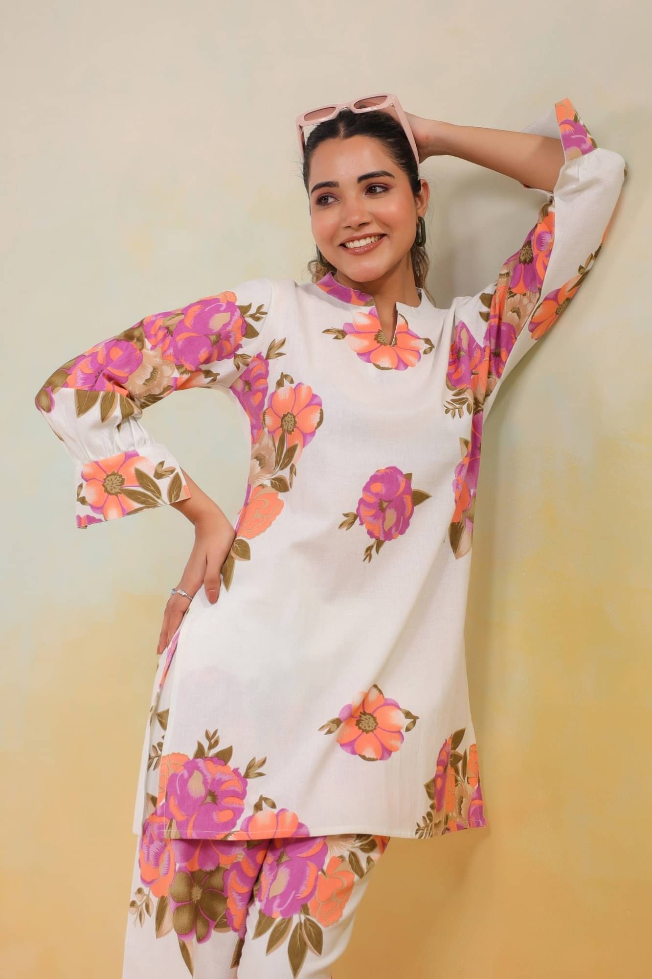 Label Flavia Women Printed Shirt With Trousers Co-Ord Set ( Multicolor ) Label Flavia Women Printed Shirt With Trousers Co-Ord Set ( Multicolor )