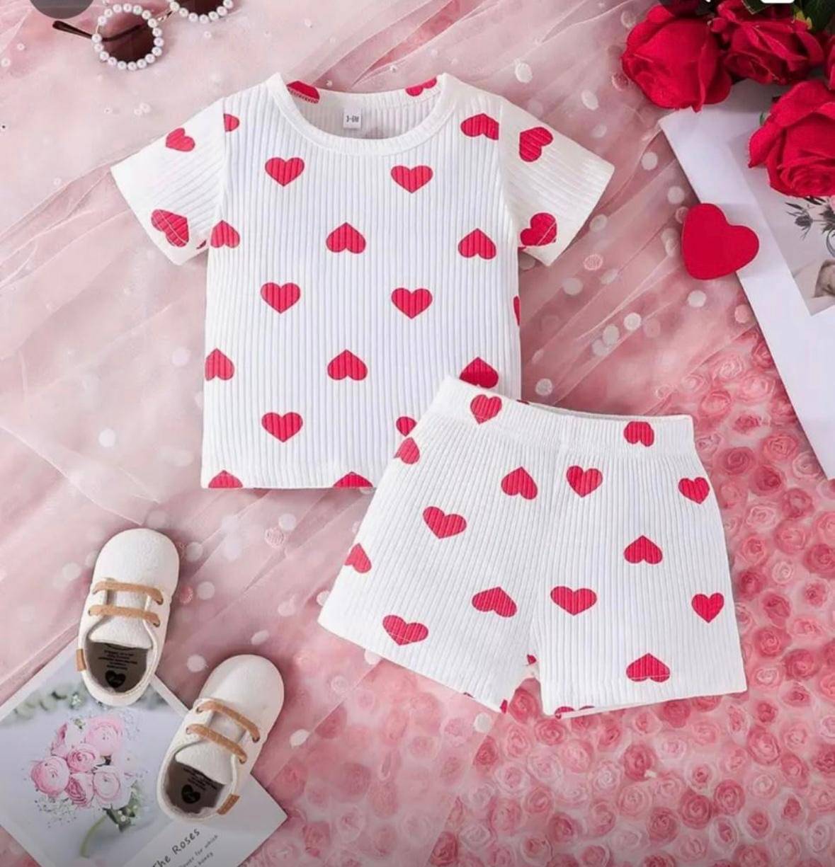     			NIMISHAGARMENTS Pack of 1 Baby Girls Cotton Blend T-shirt & Shorts ( White )