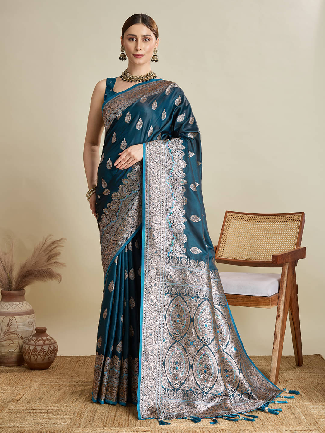 Nayanthara Trends Silk Woven Banarasi saree With Unstitched Blouse Piece ( Blue ) Nayanthara Trends Silk Woven Banarasi saree With Unstitched Blouse Piece ( Blue )