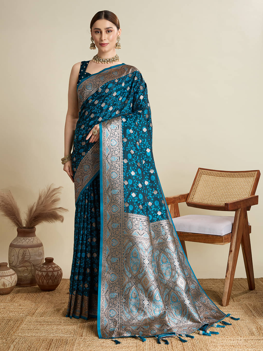     			Nayanthara Trends Silk Woven Banarasi saree With Unstitched Blouse Piece ( Blue )