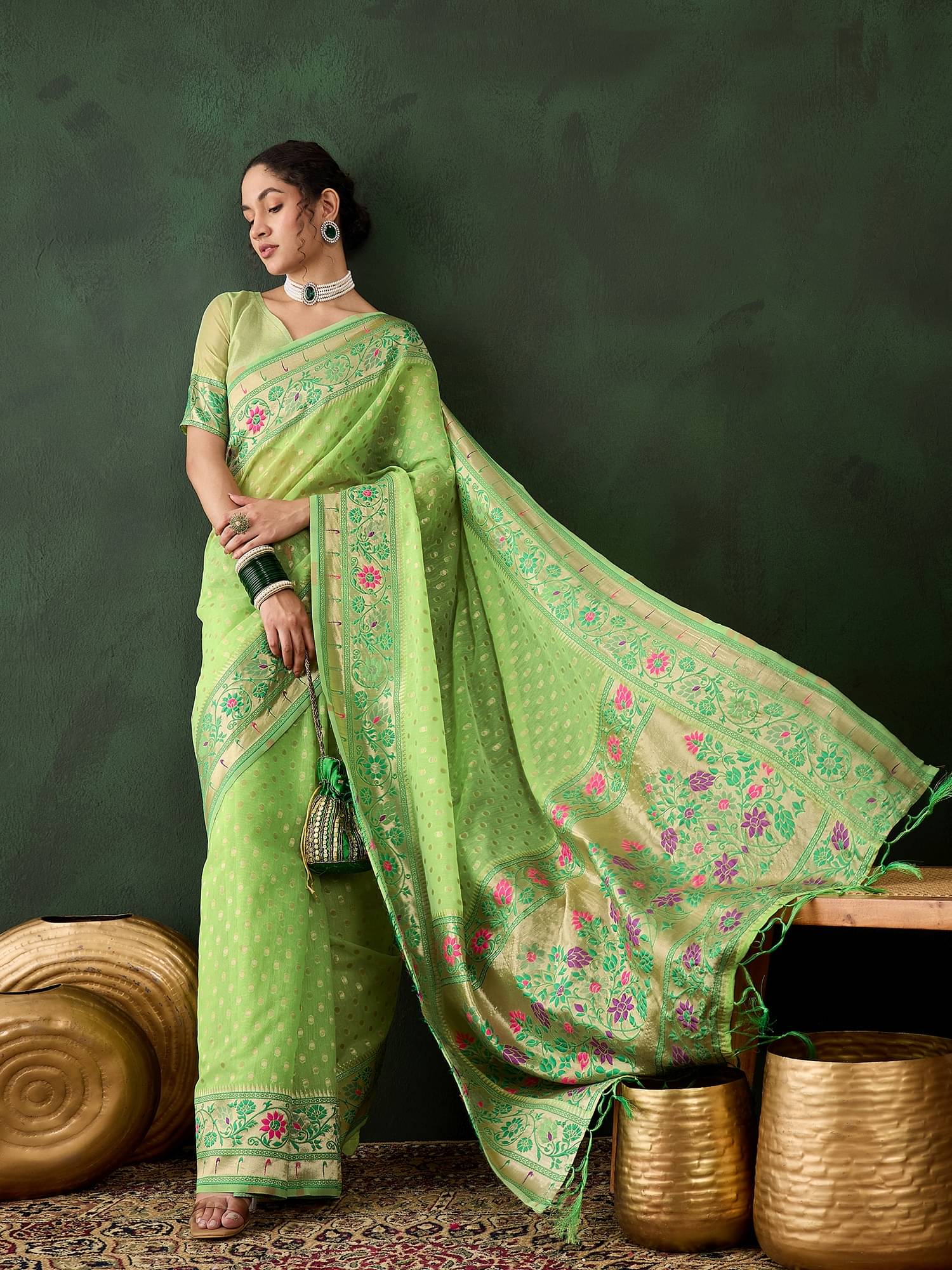     			Rangtulika Ethnics Cotton Blend Embellished Banarasi saree With Unstitched Blouse Piece ( Green )
