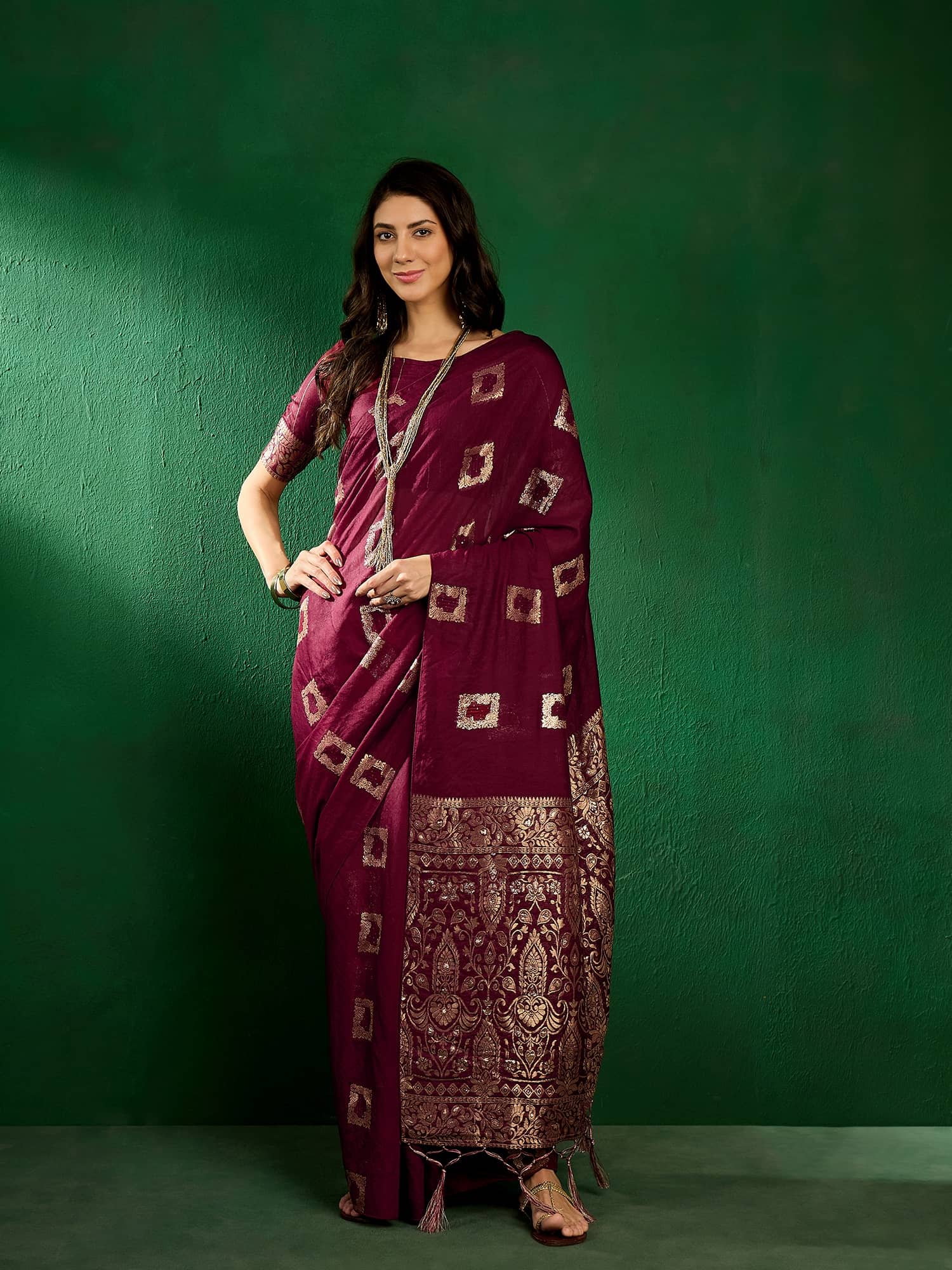 Rangtulika Ethnics Cotton Embellished Banarasi saree With Unstitched Blouse Piece ( Purple ) - Sarees | Buy online on ZillyBuy