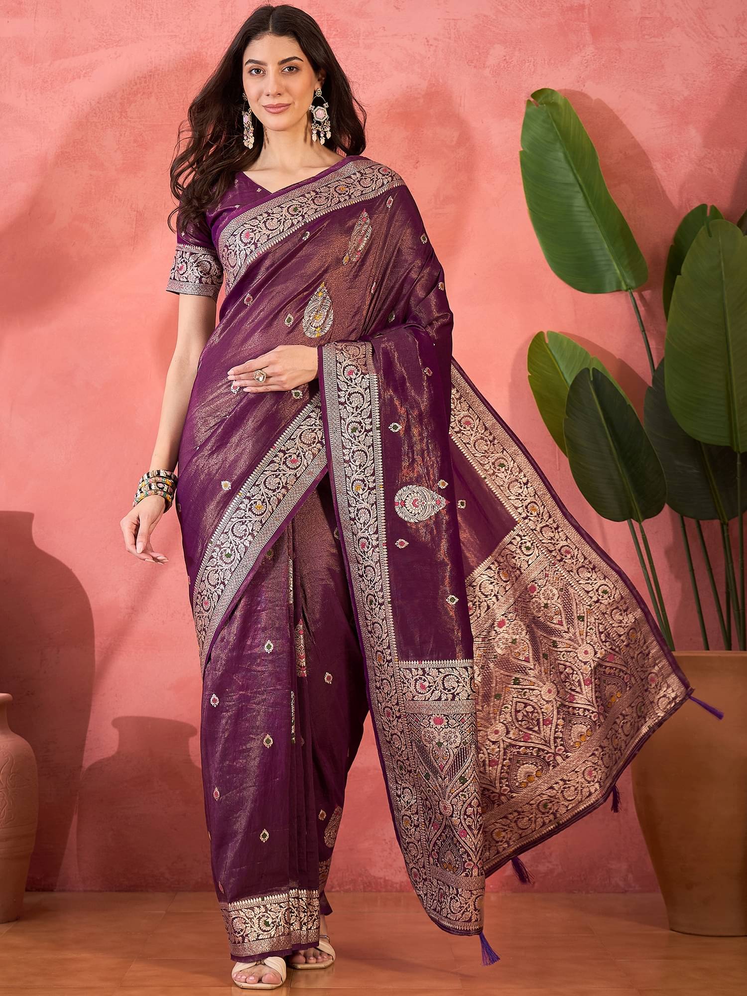     			Rangtulika Ethnics Shimmer Embellished Banarasi saree With Unstitched Blouse Piece ( Wine )