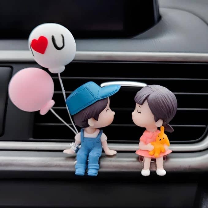 Resin Cartoon Couple Toy with Ballon, Car Interior Couple Figure Cute Couple
