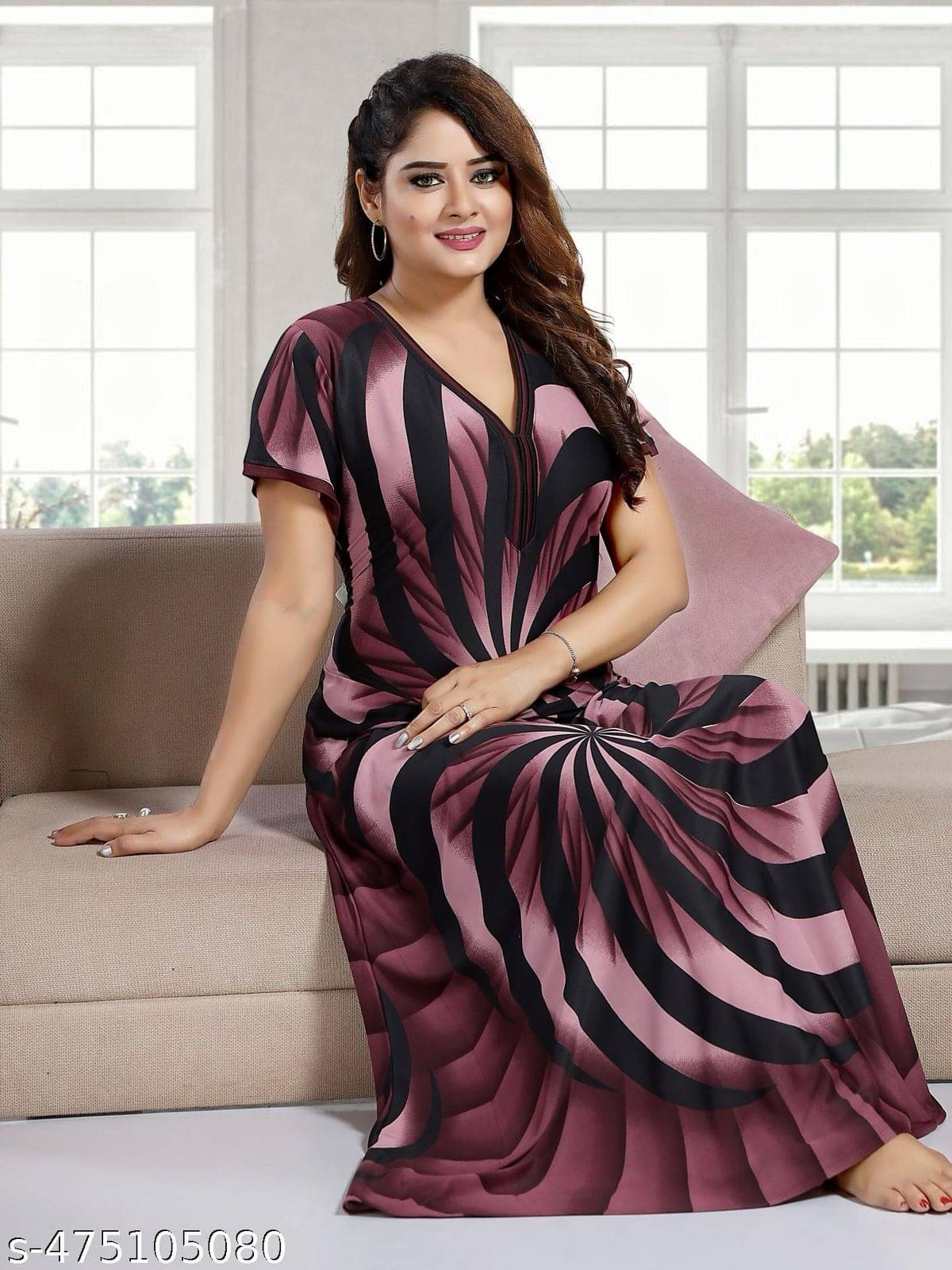     			SHREE MARUTINANDAN Maroon Lycra Women's Nightwear Nighty & Night Gowns ( Pack of 1 )