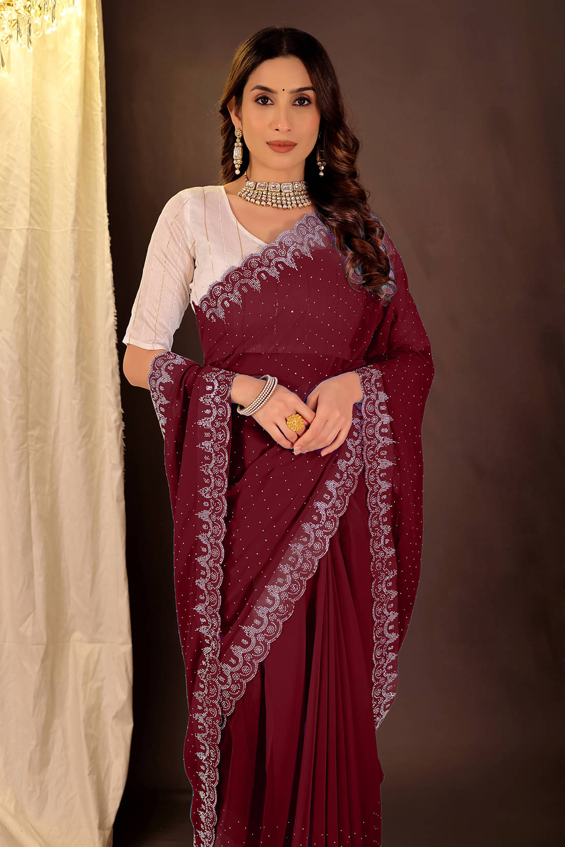     			Suali Georgette Embellished Saree With Unstitched Blouse Piece ( Maroon )