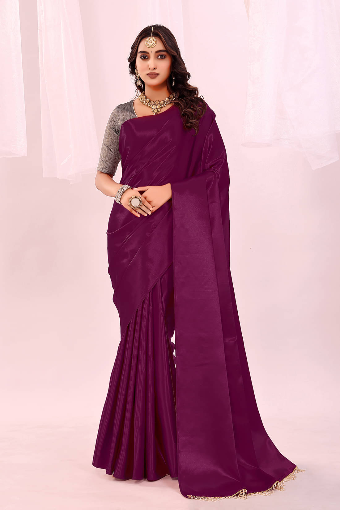 Suali Satin Solid Saree With Unstitched Blouse Piece ( Wine ) Suali Satin Solid Saree With Unstitched Blouse Piece ( Wine )