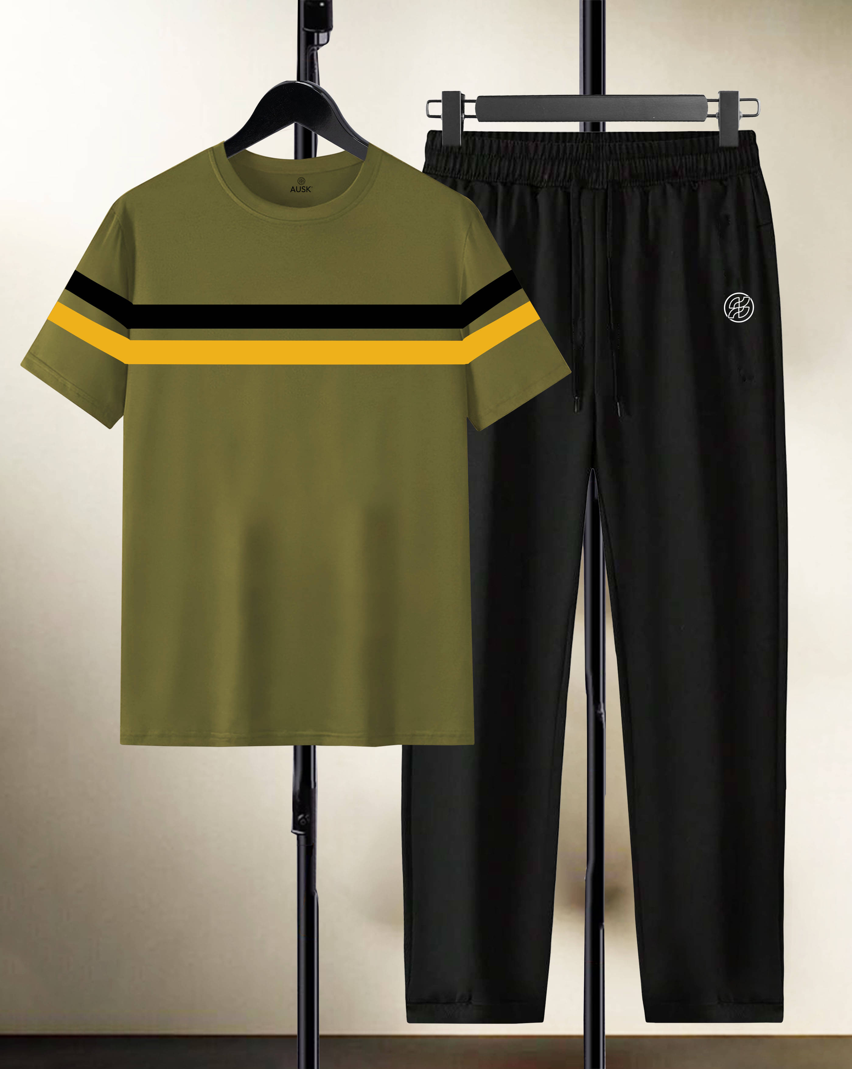     			ENITOR Dark Green Cotton Blend Relaxed Fit Men's Tracksuit ( Pack of 1 )